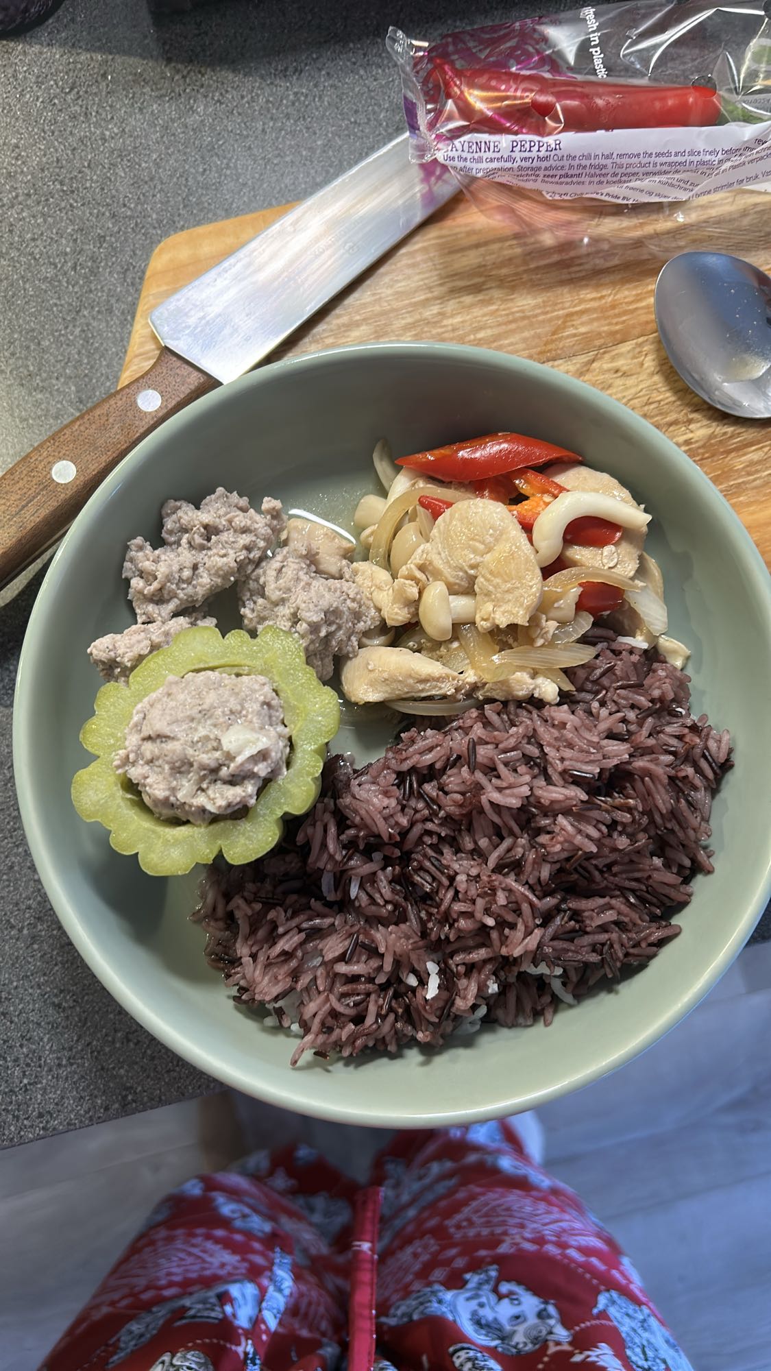 Kylling, ris og bittermelon