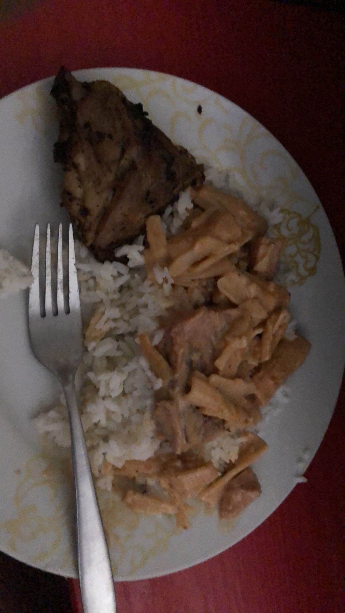 Pollo con arroz y pasta