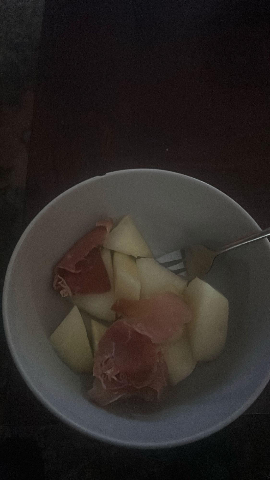 Pepene cu prosciutto