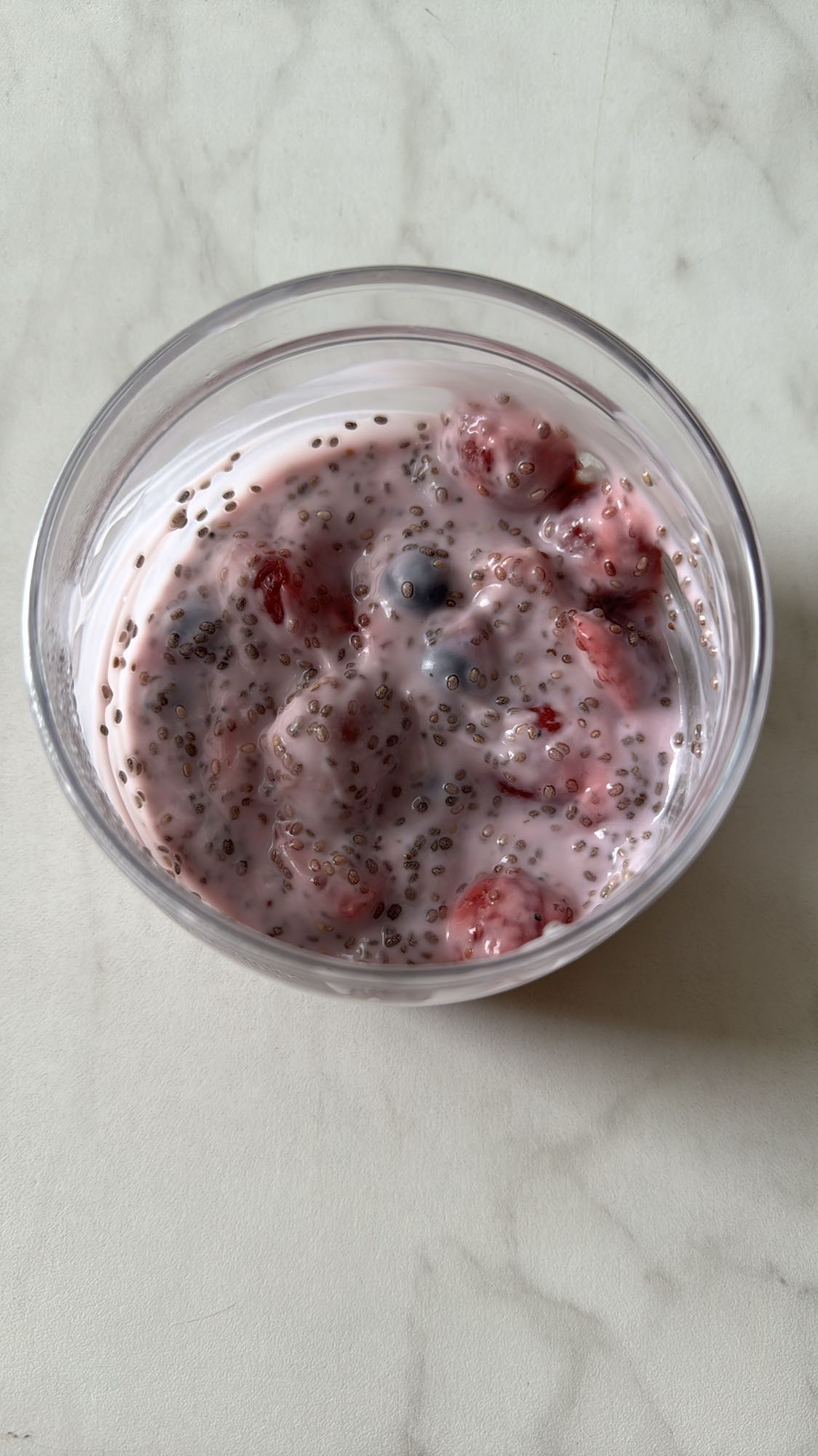 Berry chia yogurt cup