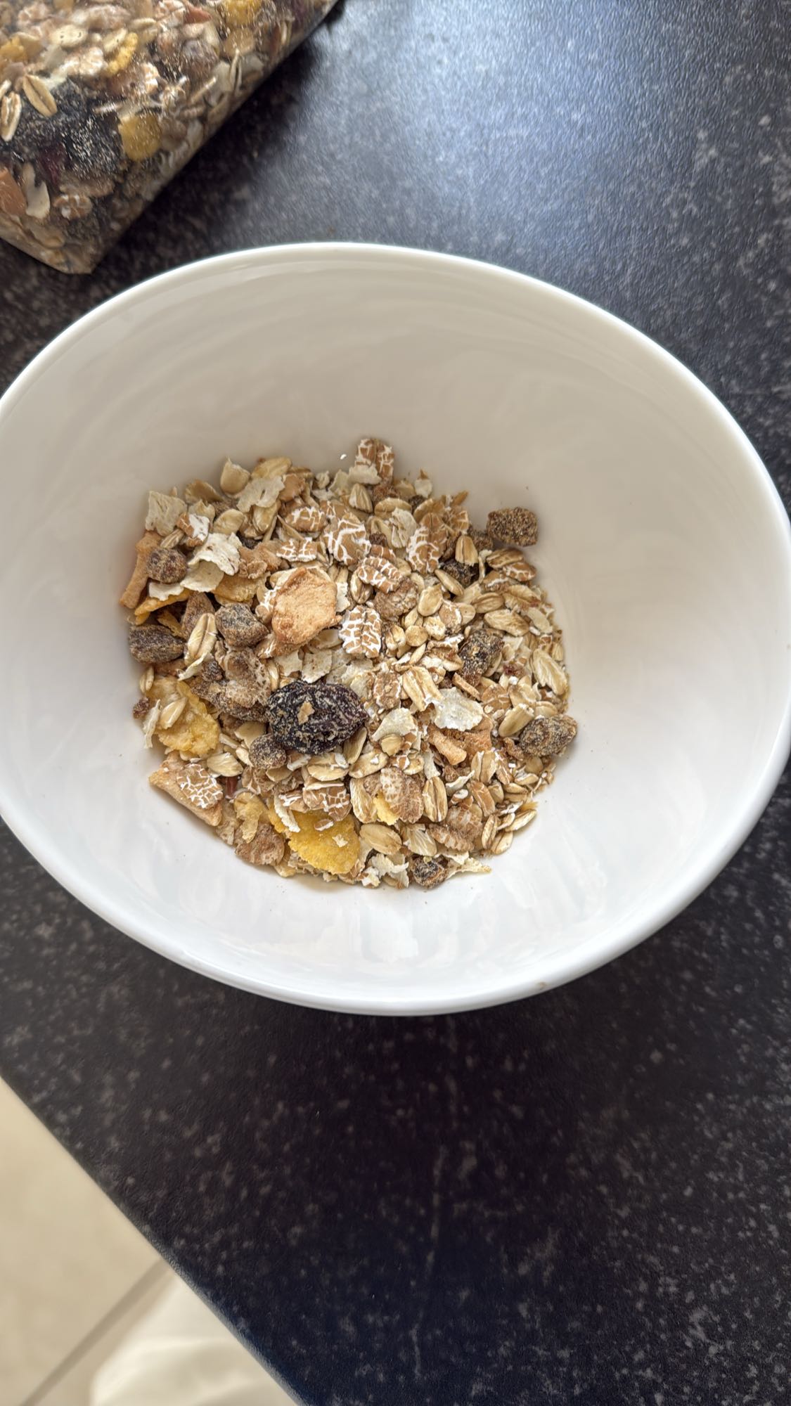 Müsli mit Trockenfrüchten