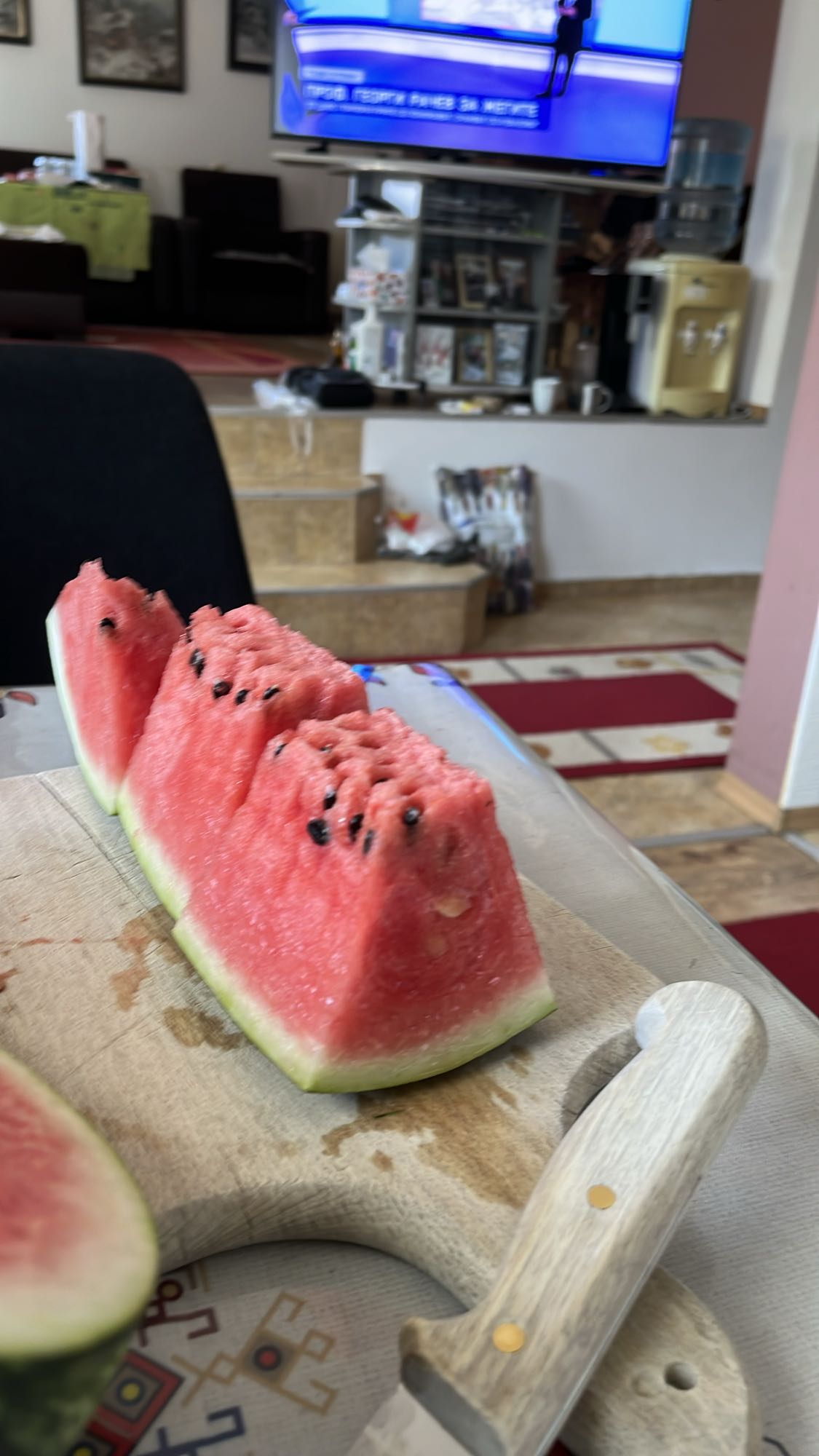 Диня на парчета