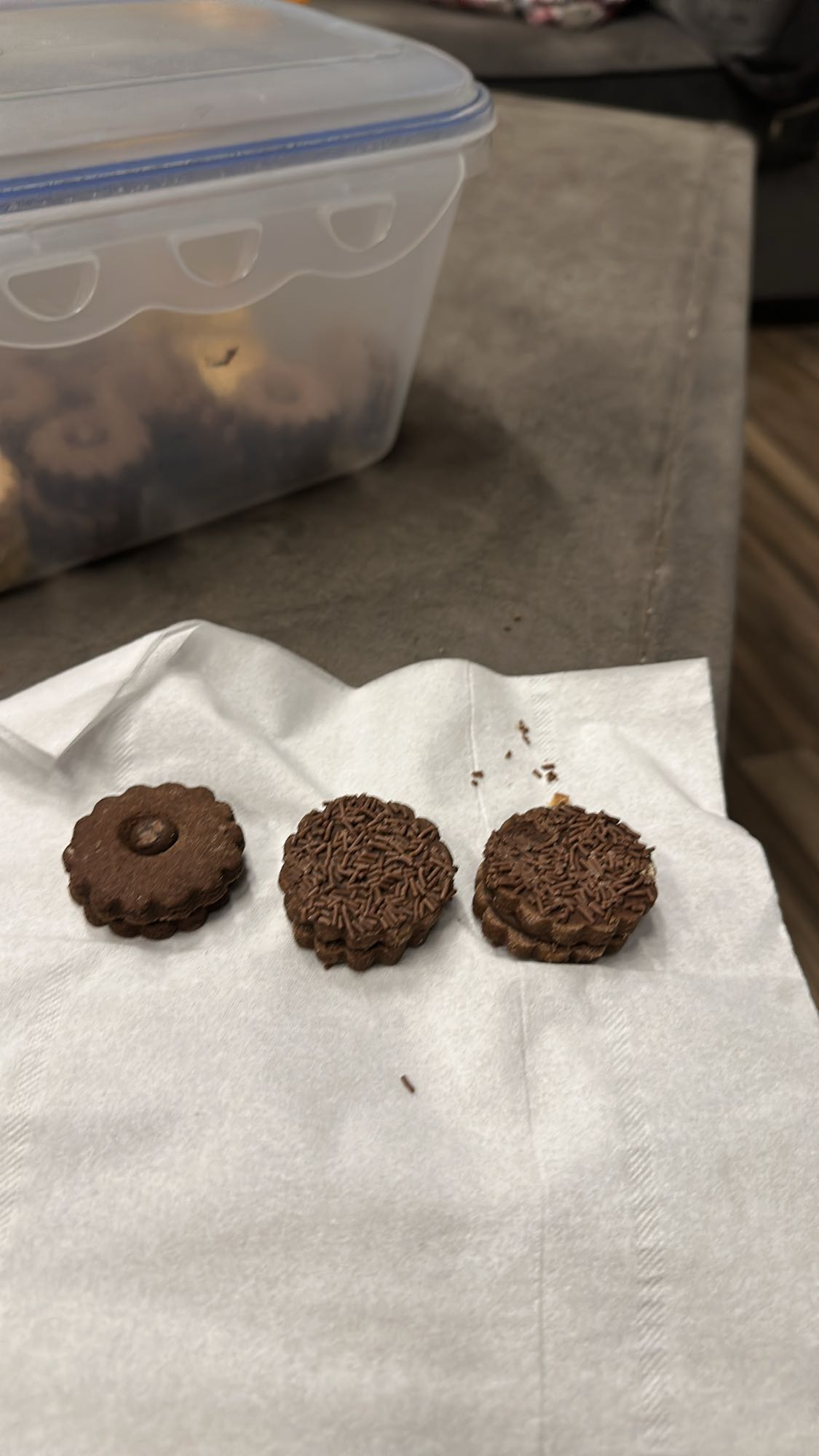 Chocolate sandwich cookies