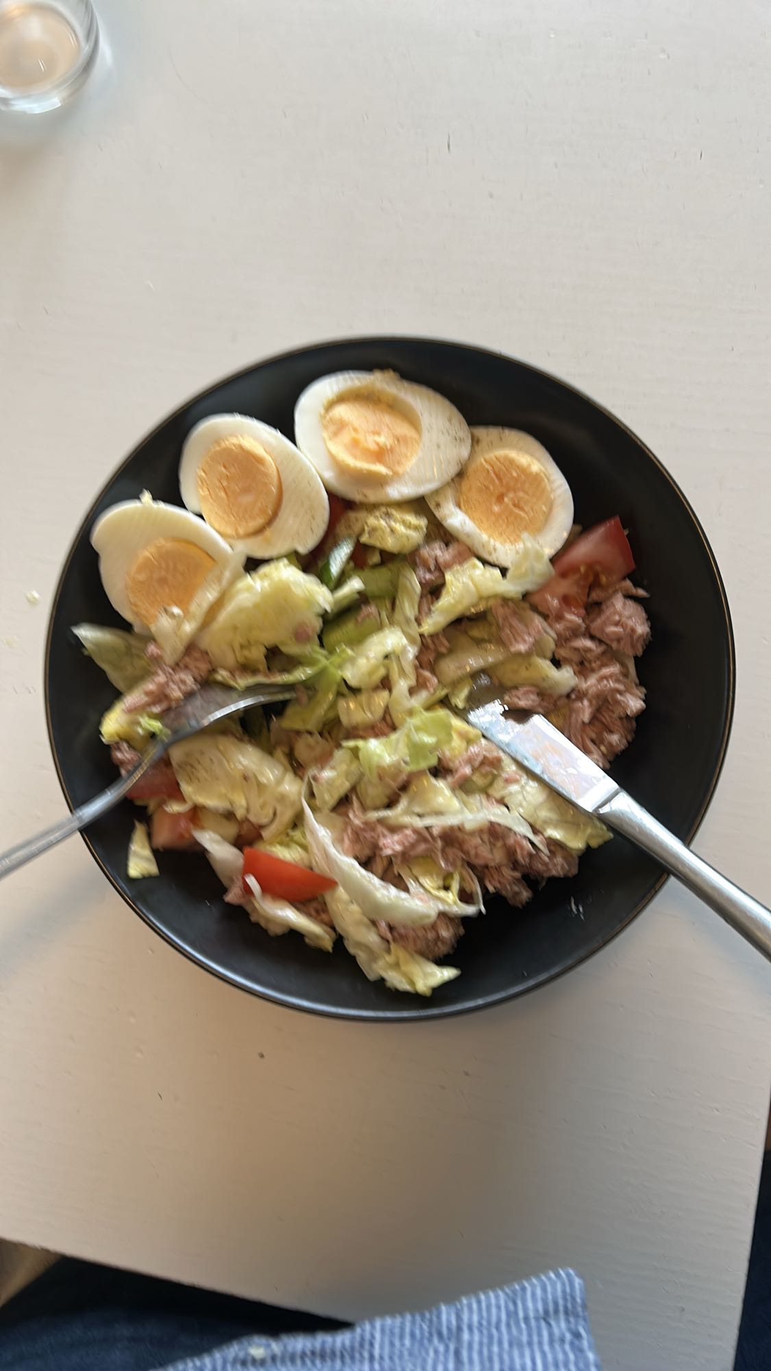 Tonfisksallad med ägg
