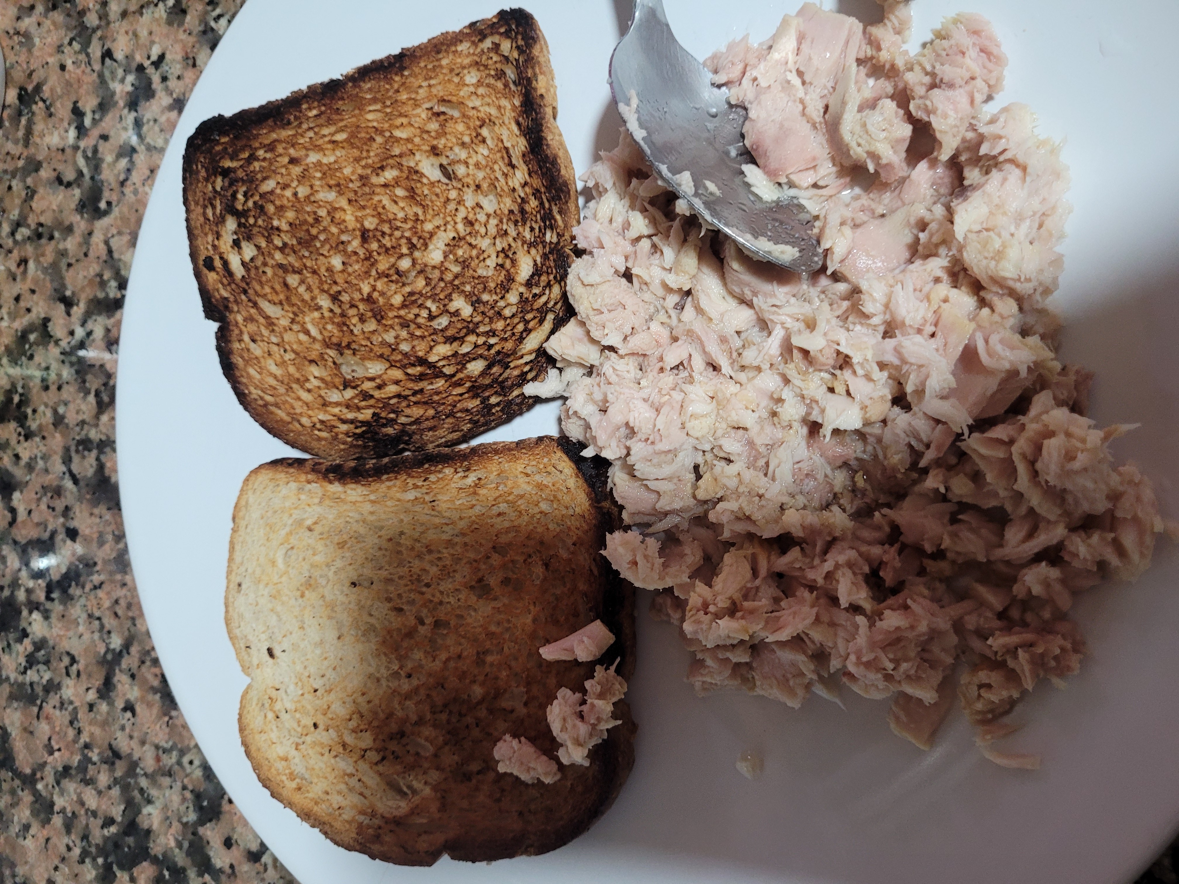 Sándwich de atún simple