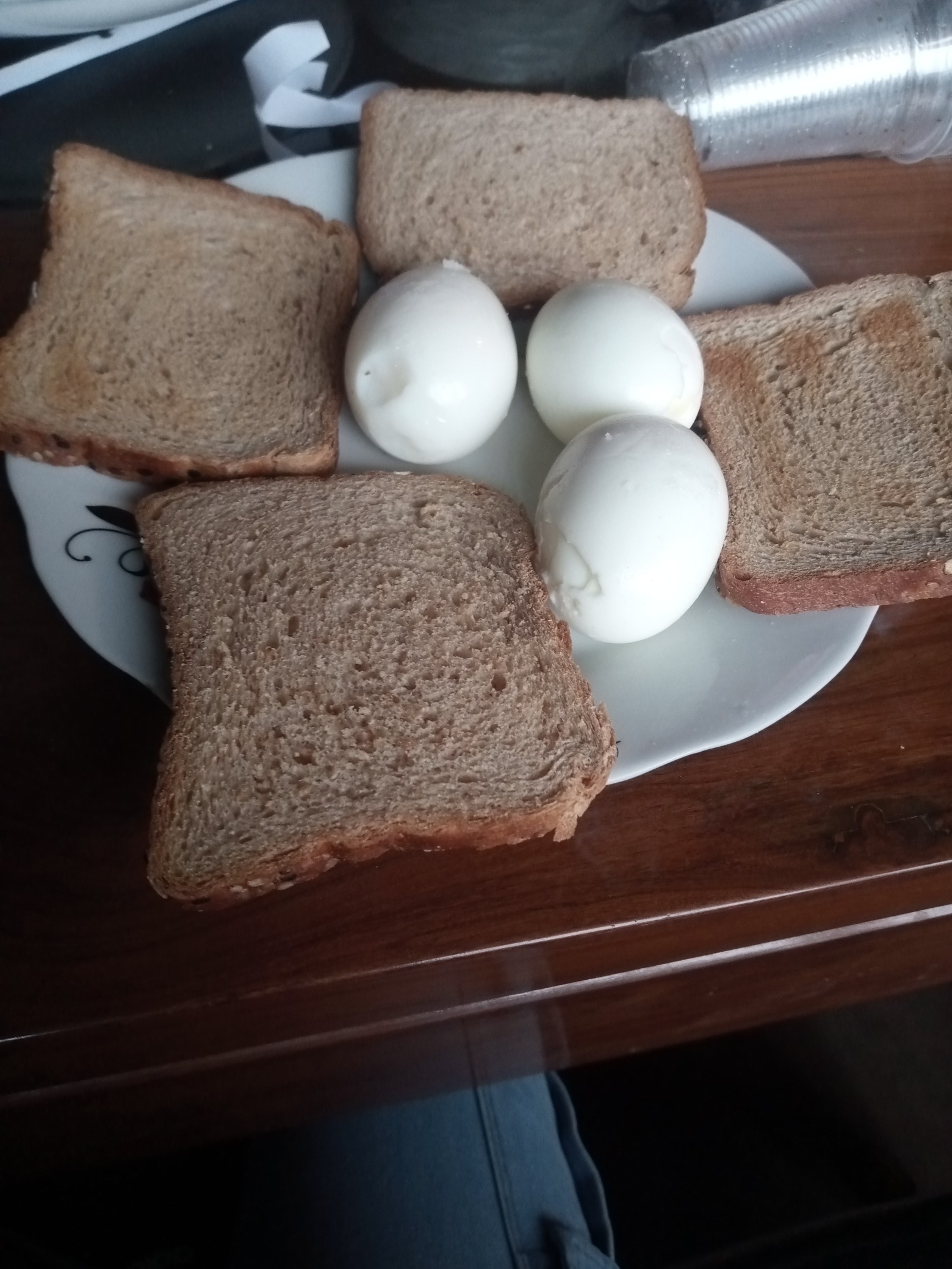 Huevos con pan integral