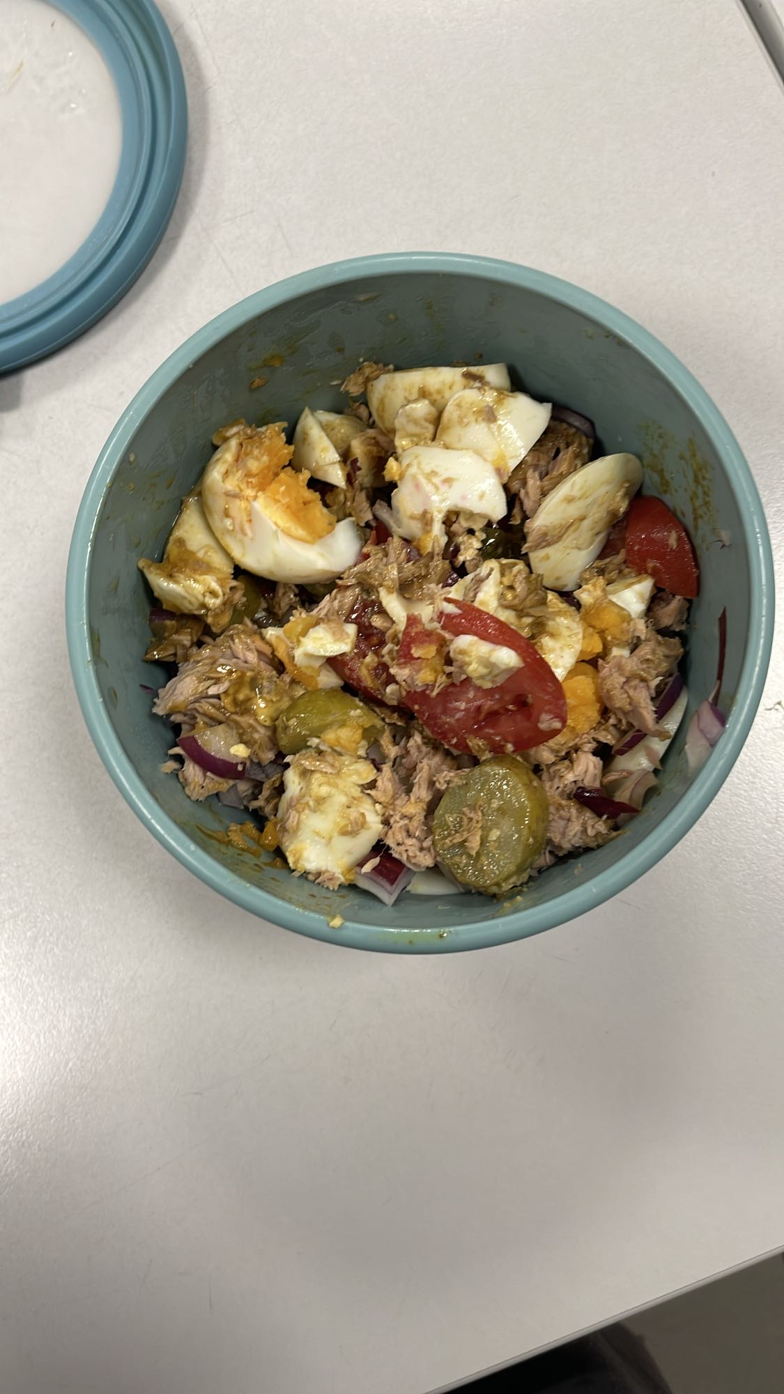 Tonbalıklı Yumurta Salatası