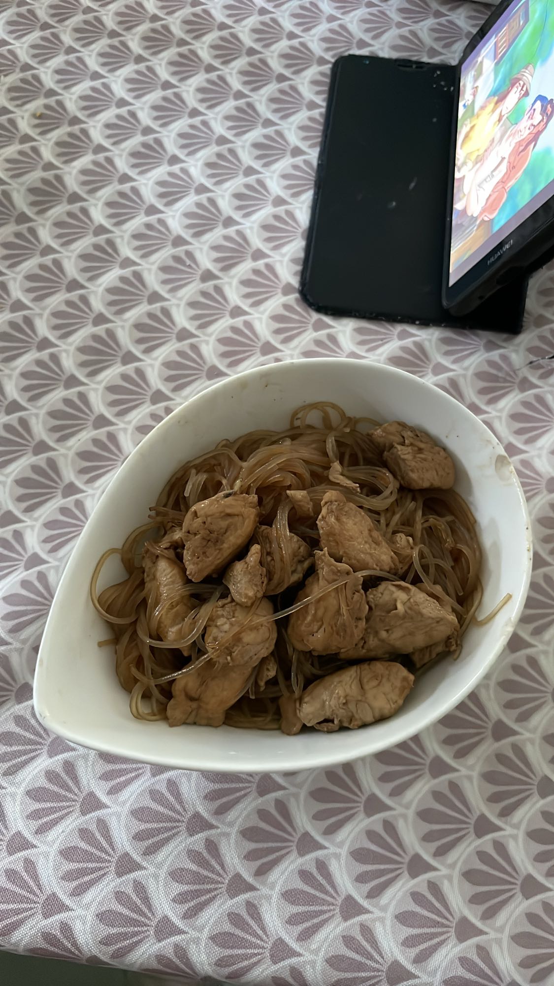 Tăiței de orez cu pui