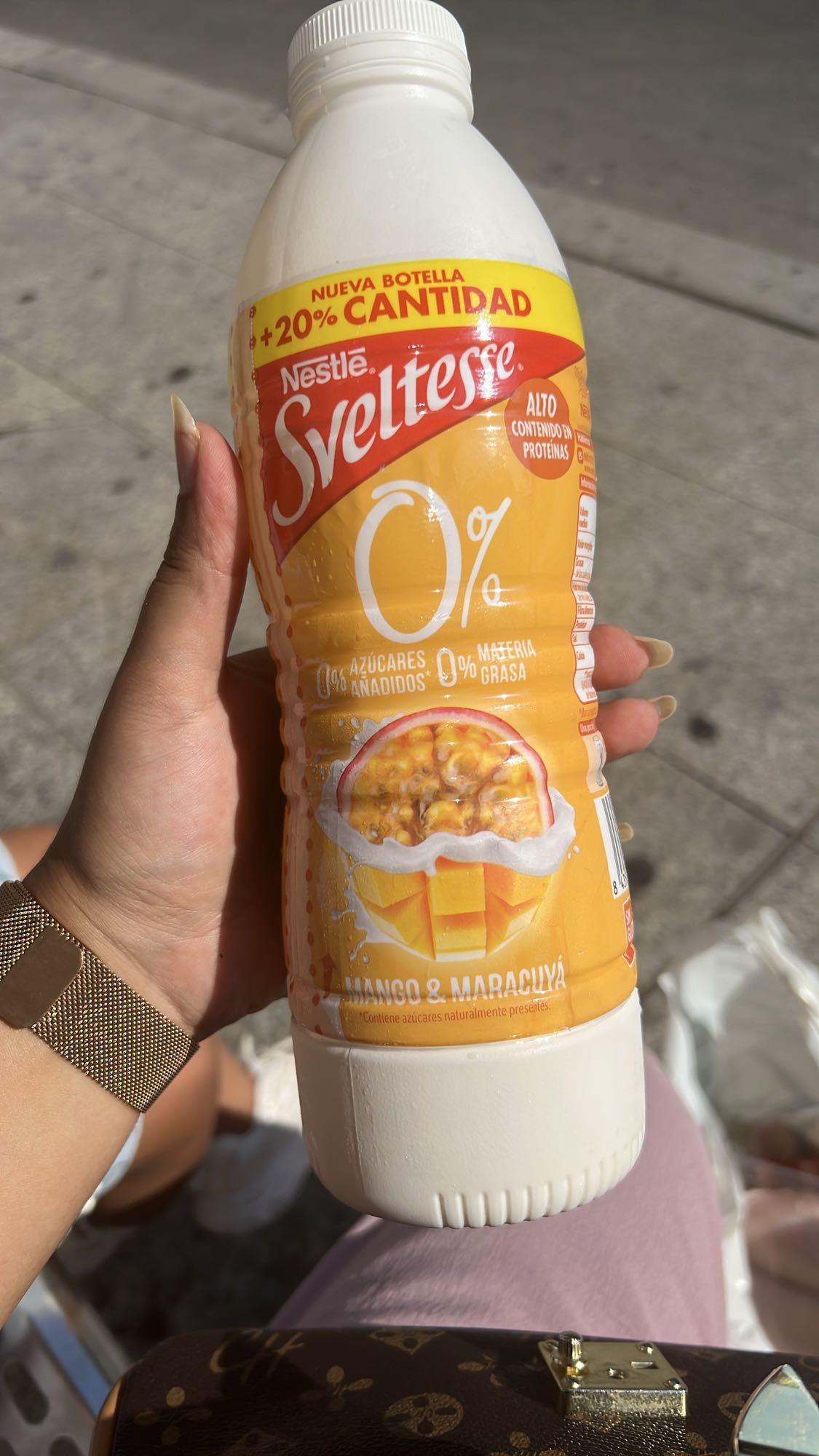 Bebida mango maracuyá