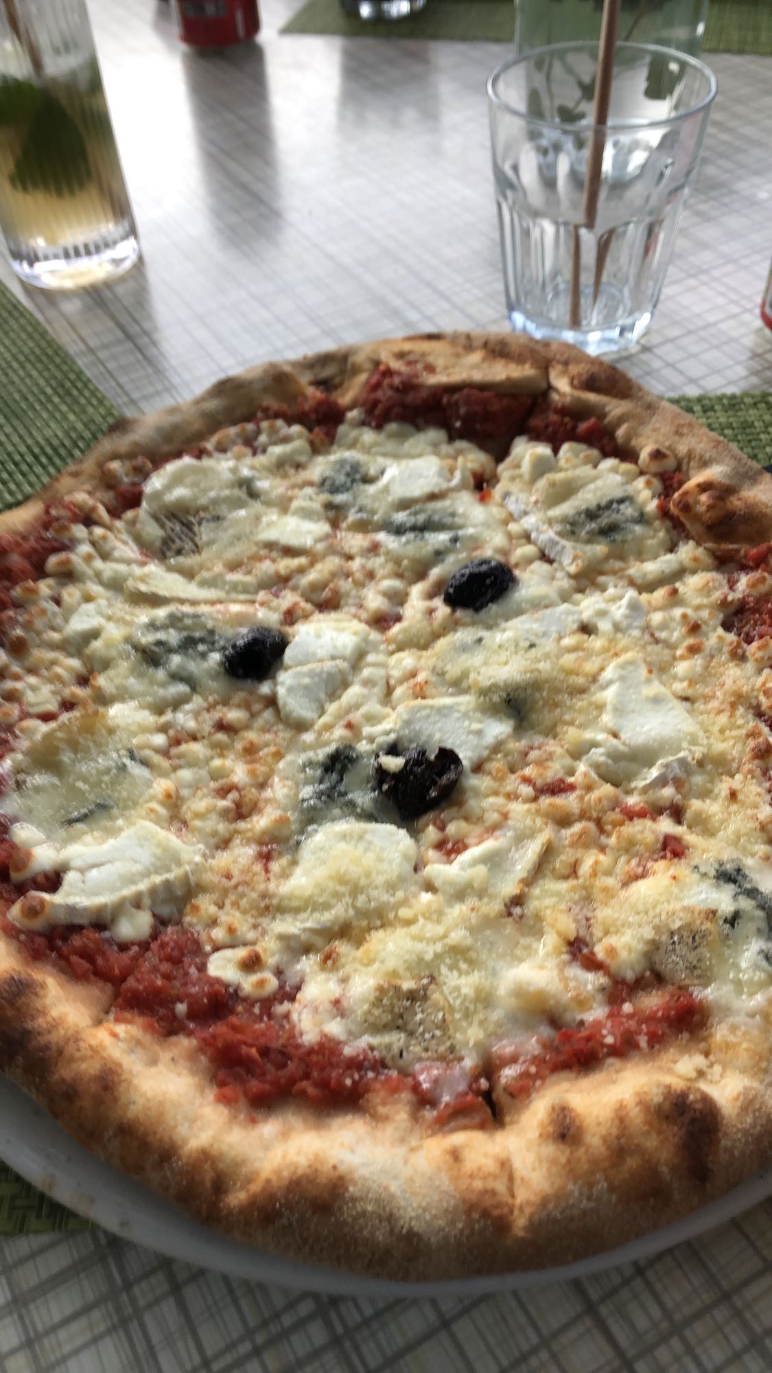 Pizza quatre fromages