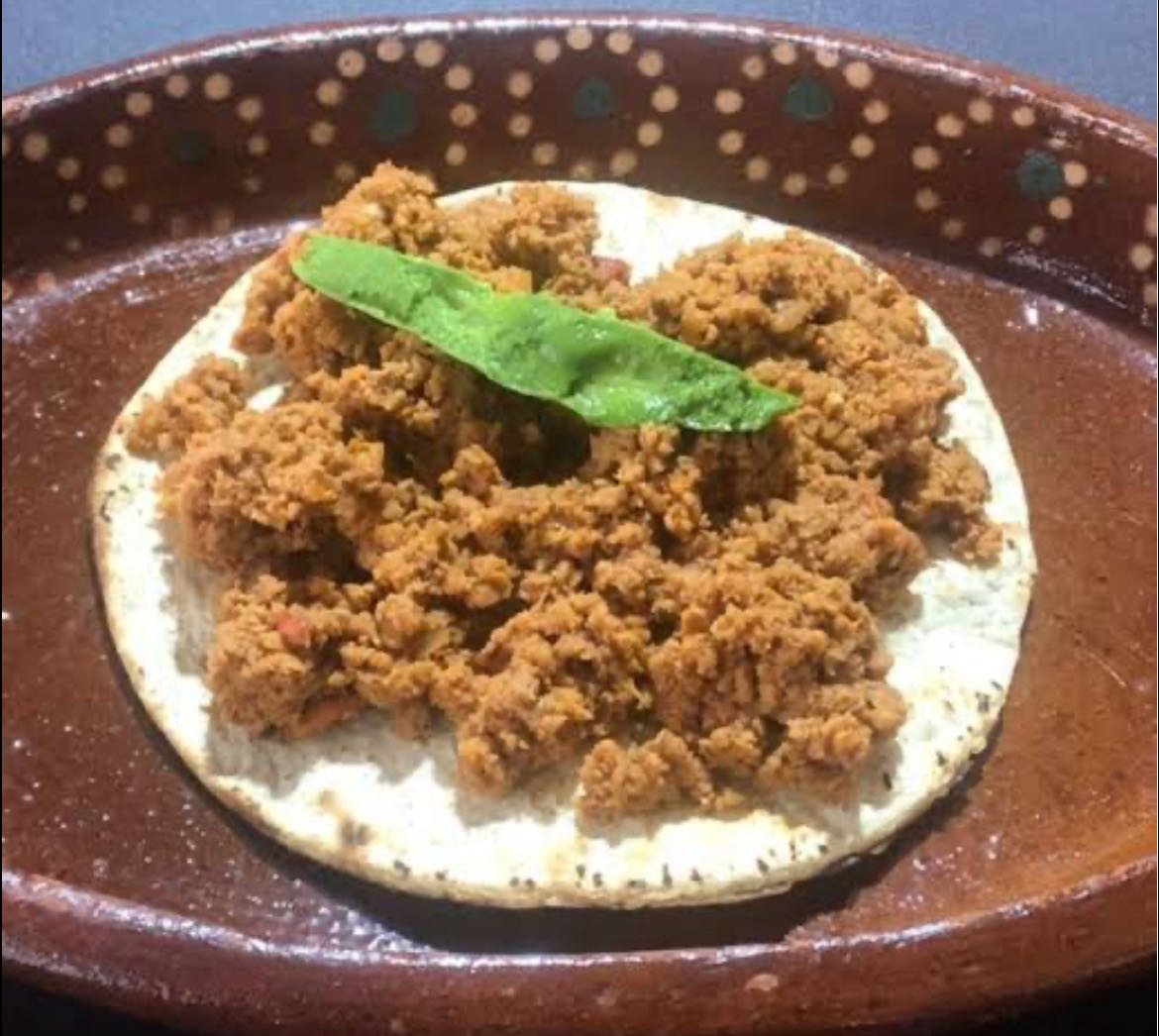 Tostada con picadillo