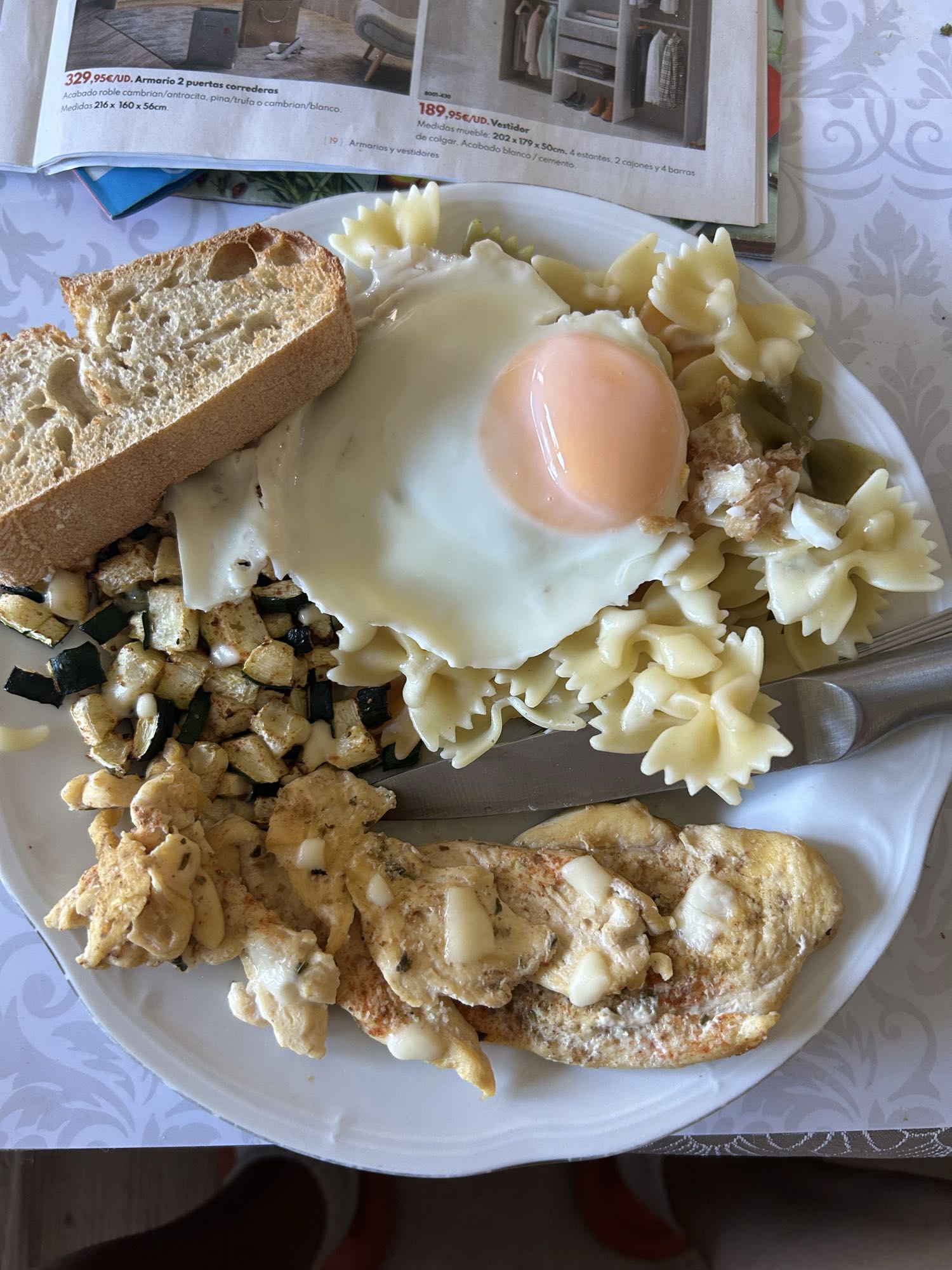 Plato mixto con pasta