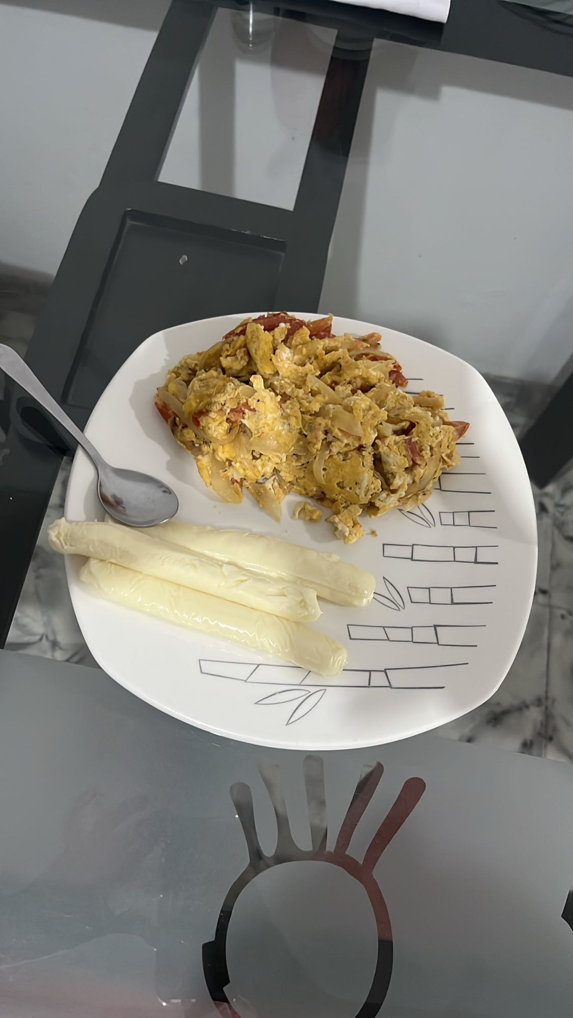 Huevos revueltos con queso