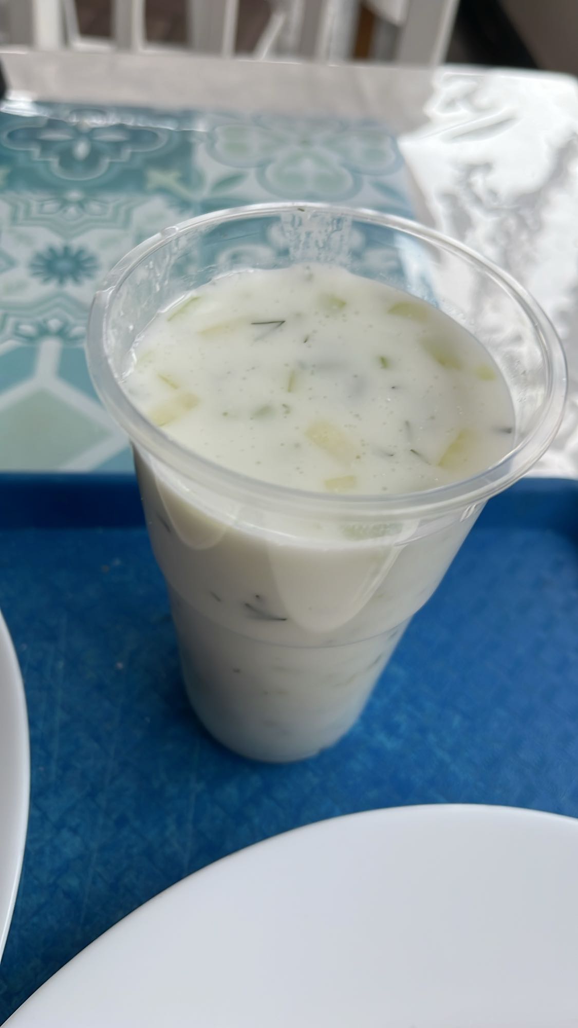 Айрян с краставици