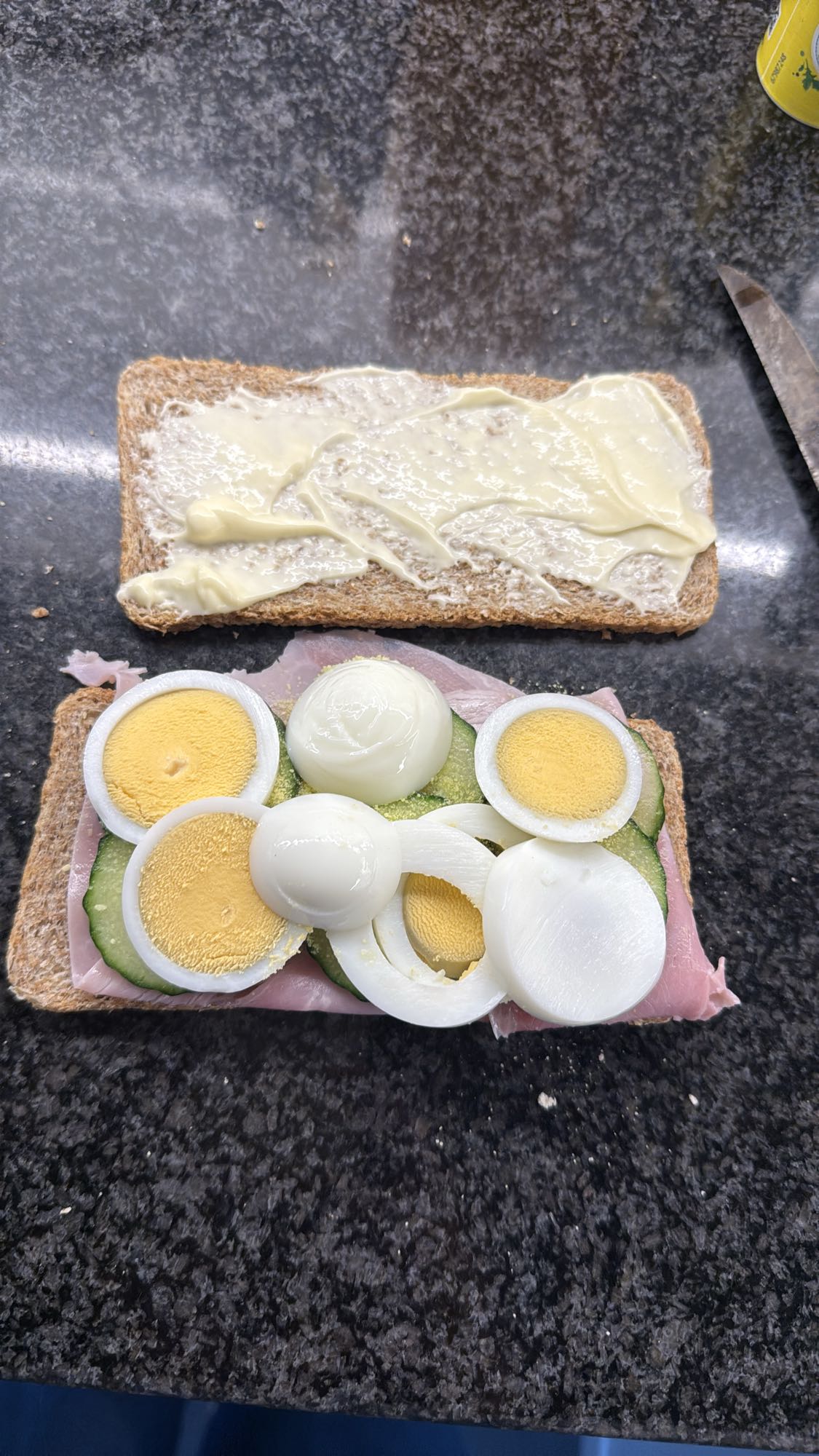 Broodje ham ei komkommer