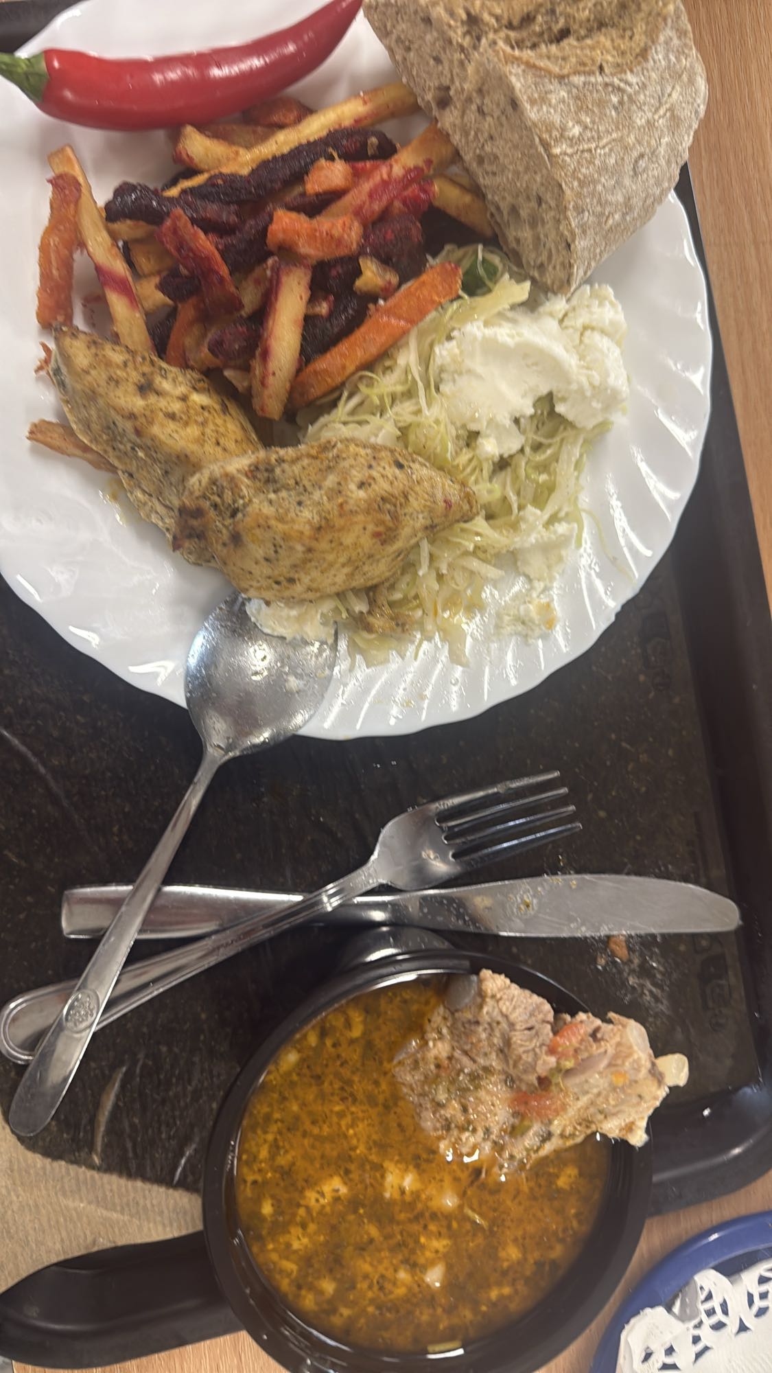 Pui cu legume și ciorbă