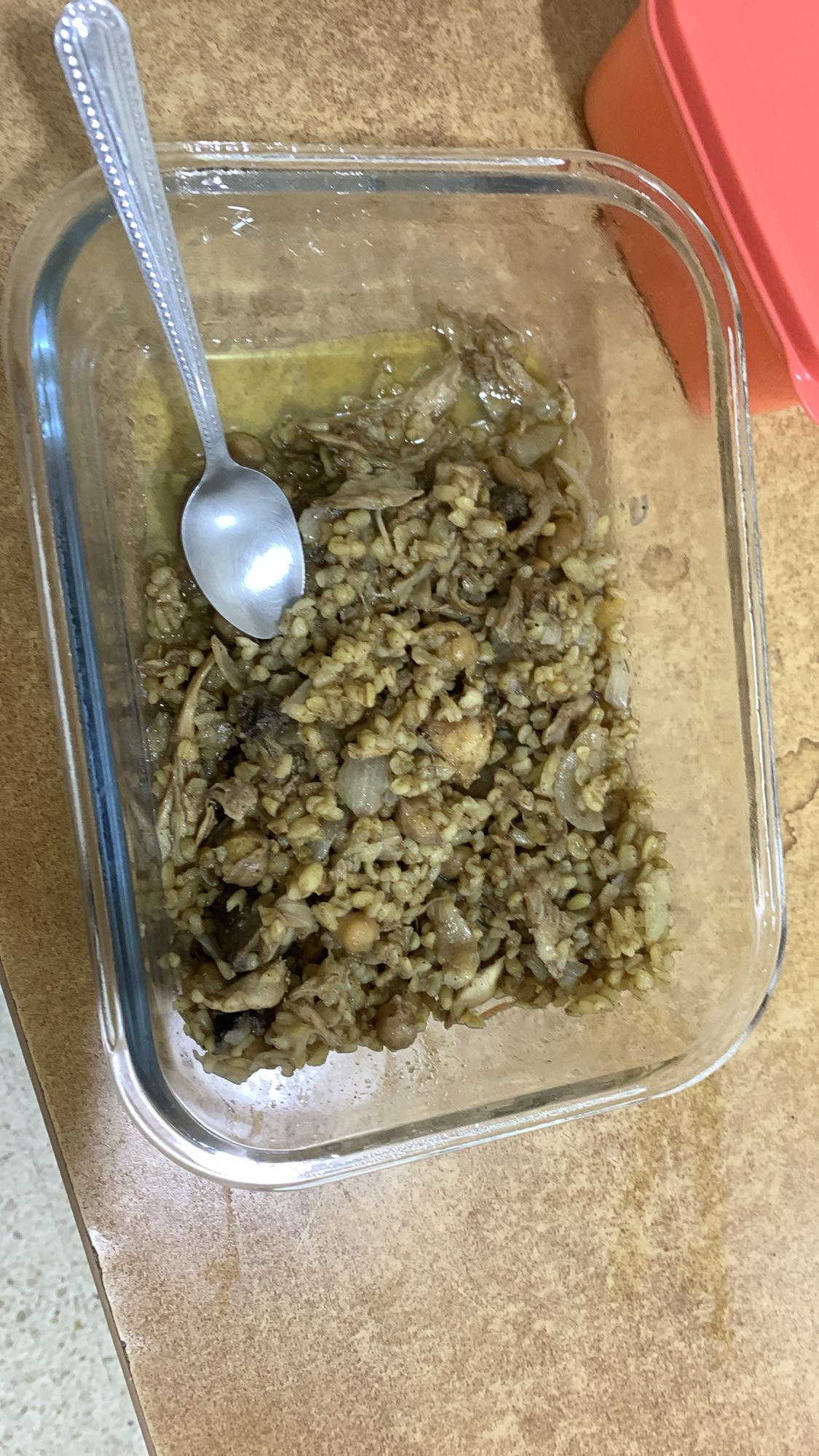 Chicken rice with chickpeas