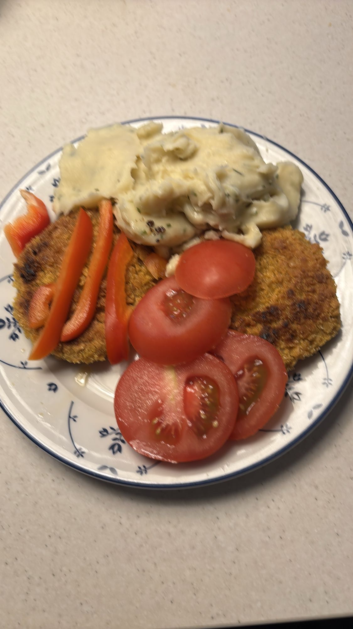 Kyllingburger med potetmos