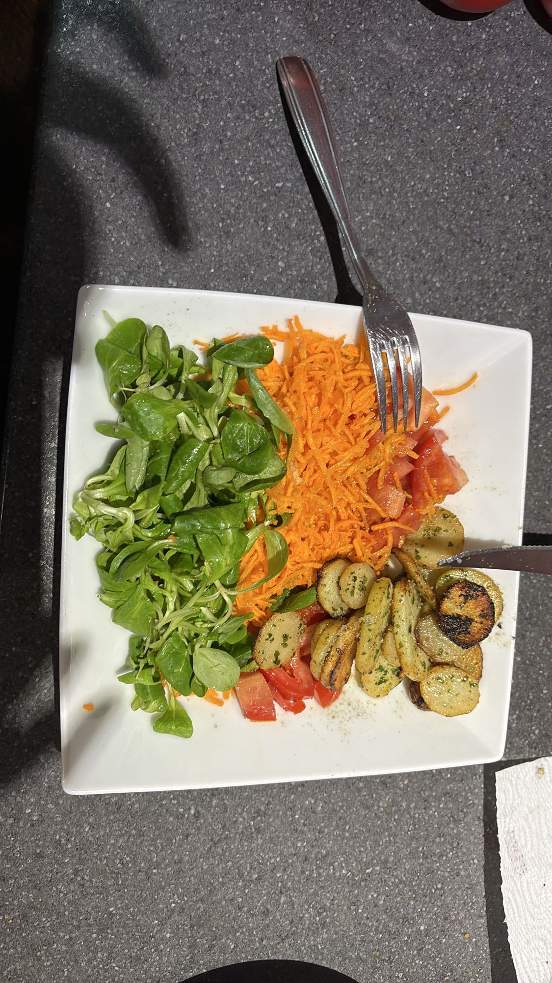 Salade légumes et pommes