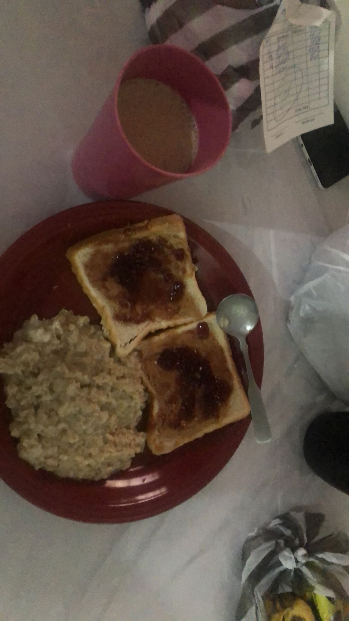 Desayuno con avena y pan