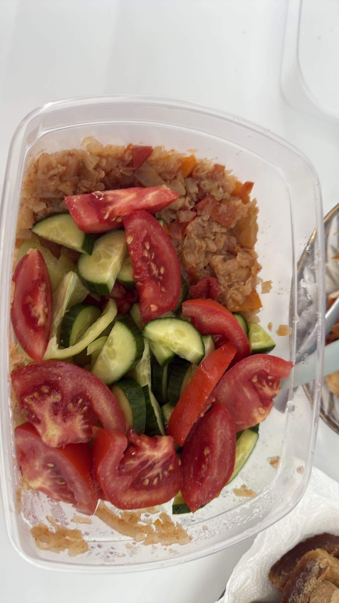 Salată cu varză și legume