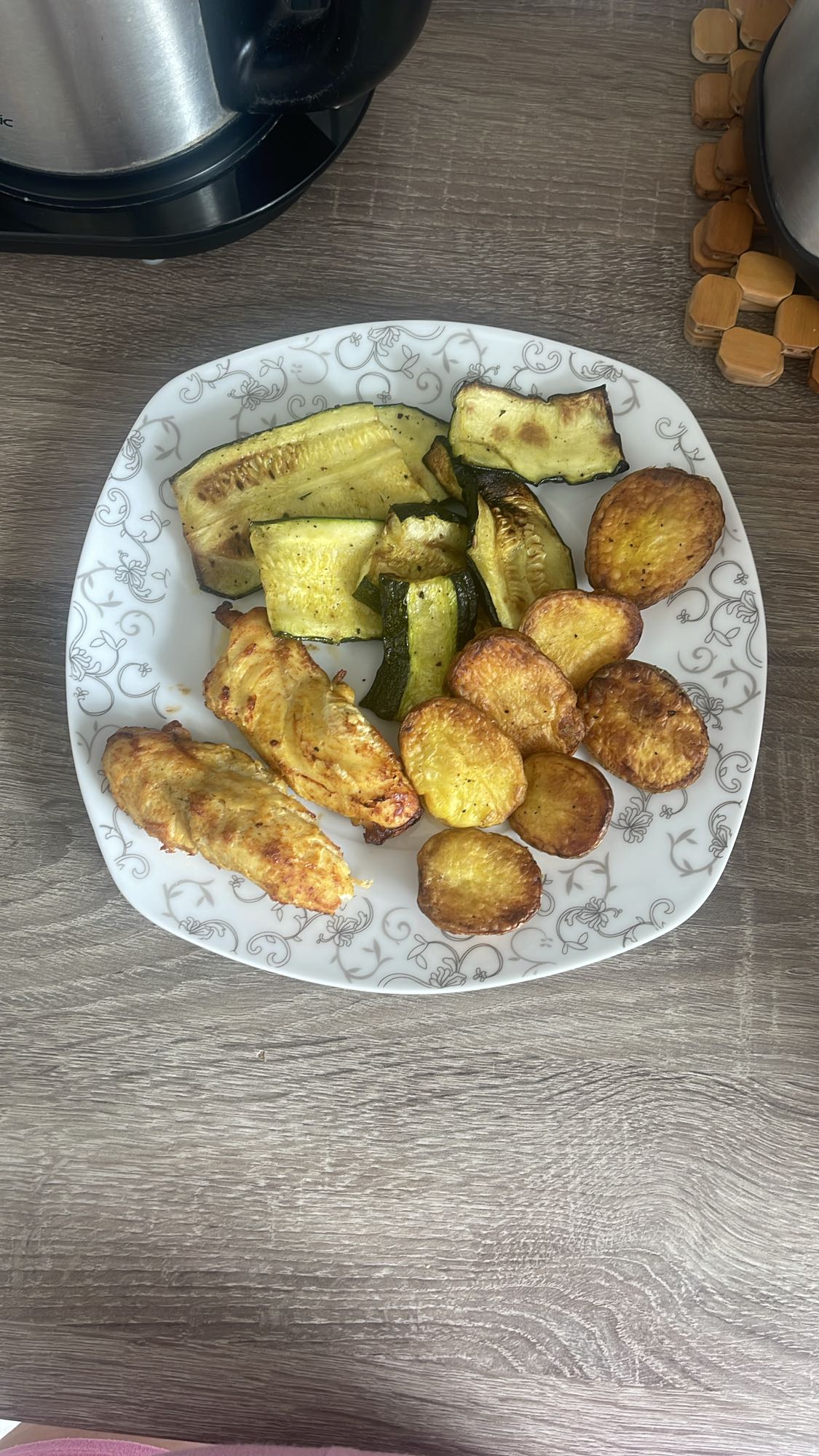 Kip met groenten en aardappel