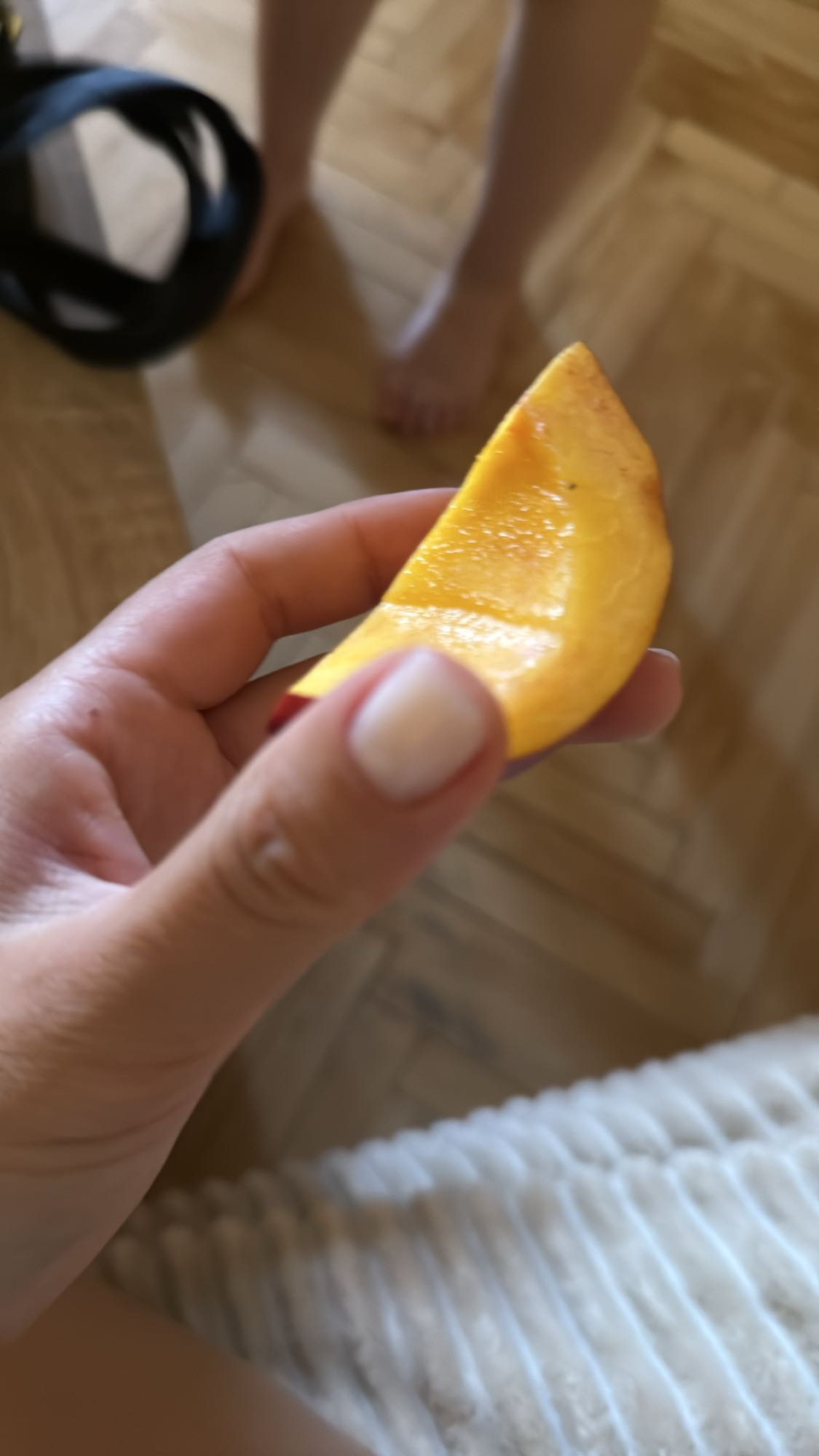 кусочек персика