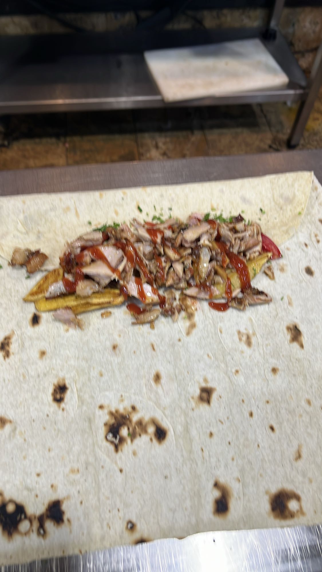 հավով տորտիլյա ռոլ