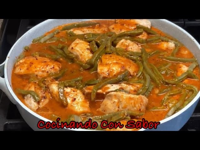 Pollo en salsa con ejotes y nopales