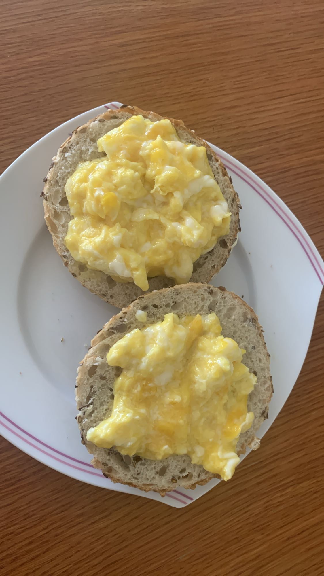 Jajecznica na bułce