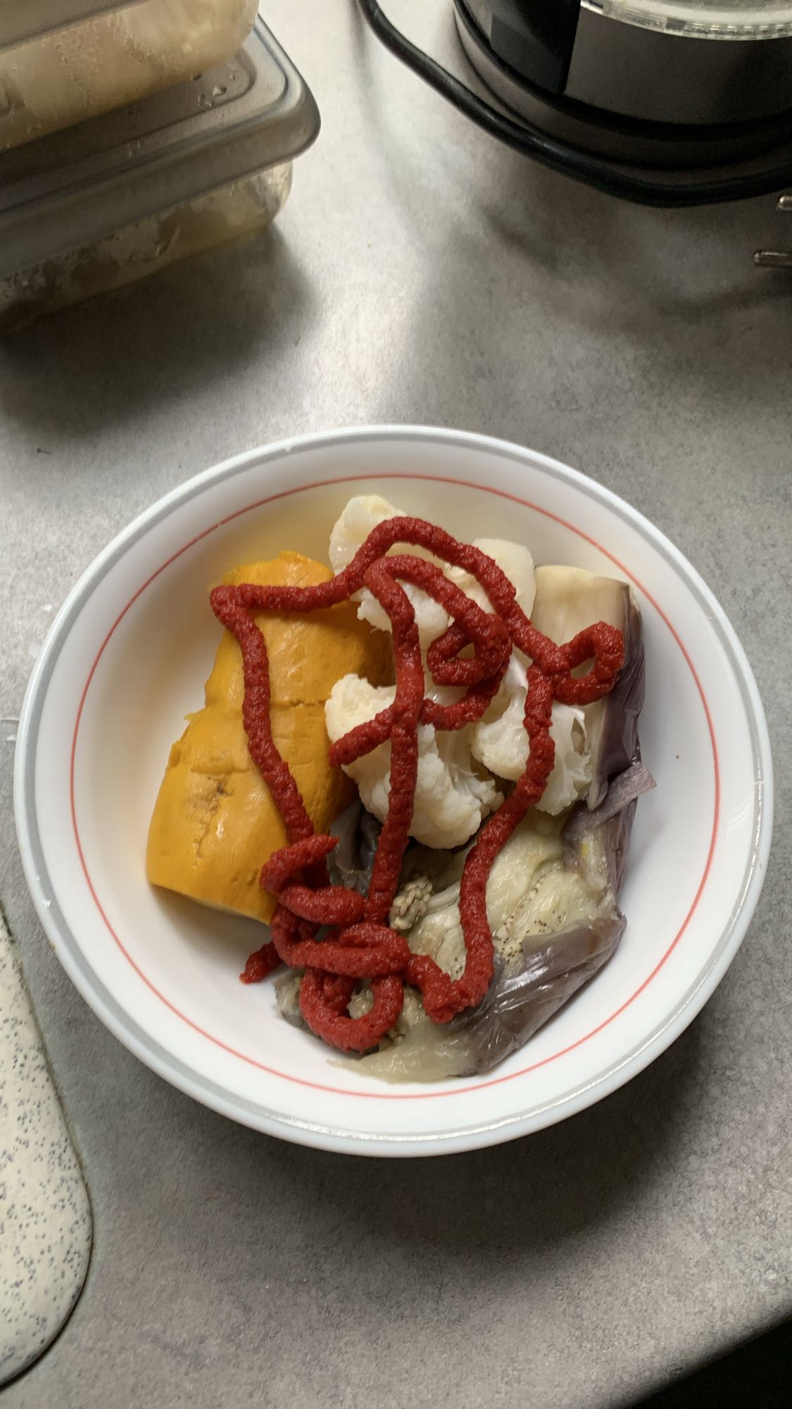 Légumes vapeur et courgette jaune