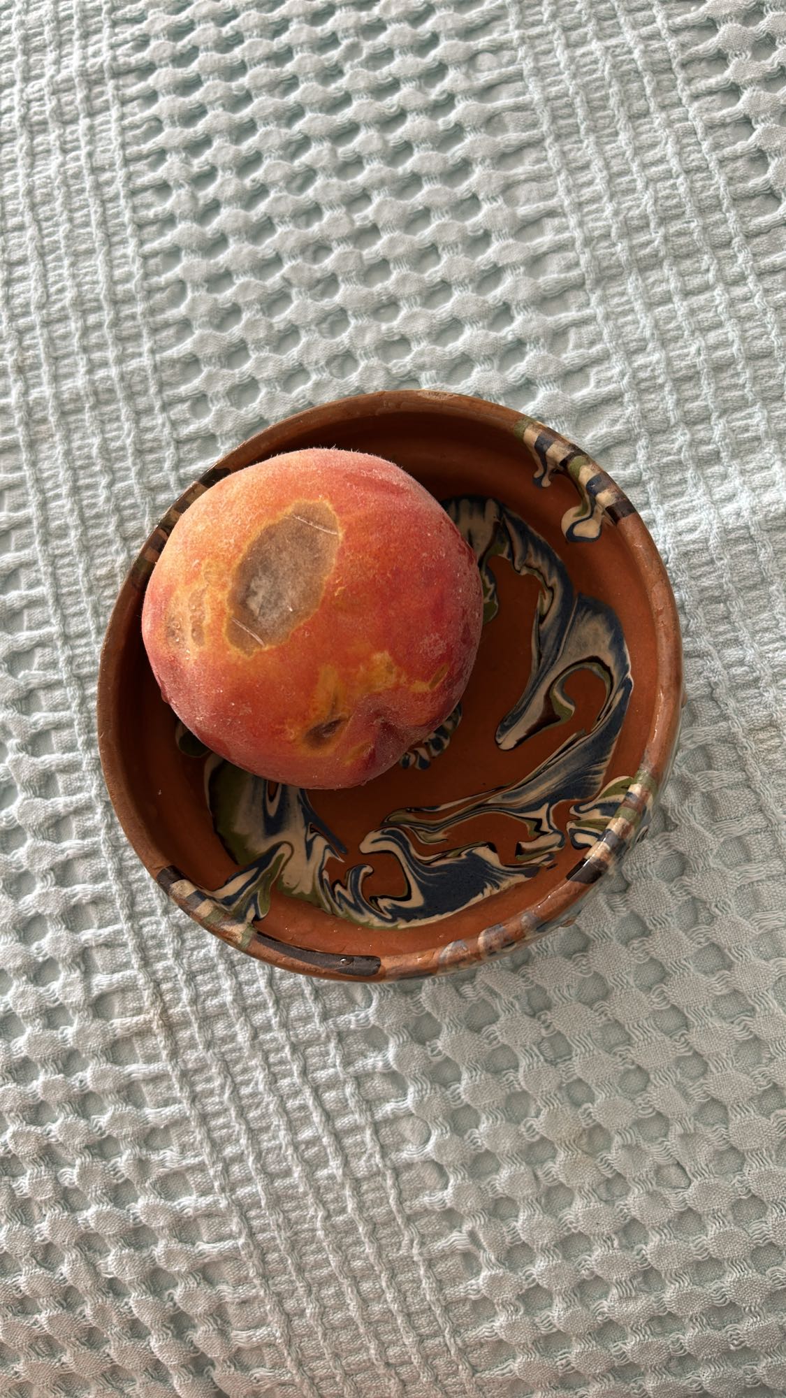 Piersică proaspătă