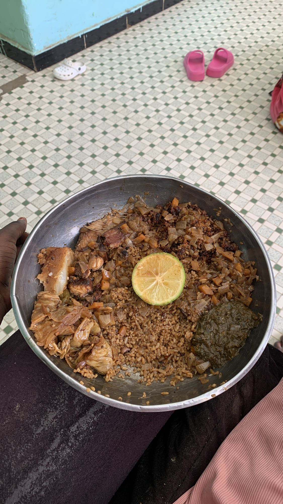 Riz au poisson et légumes