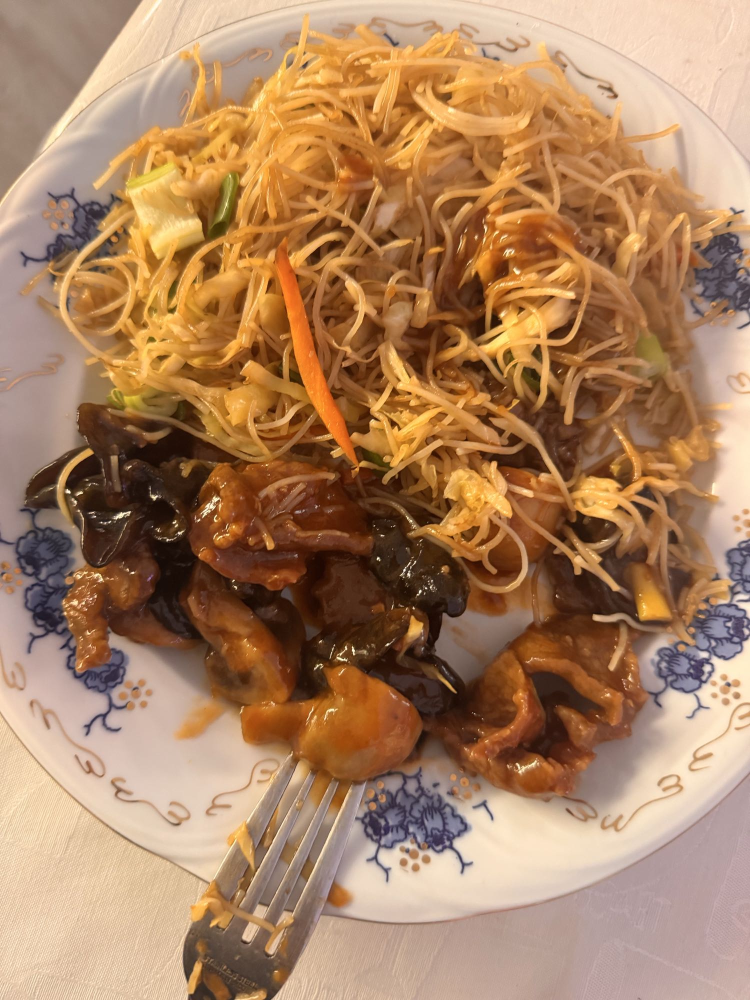 Tăiței prăjiți cu vită