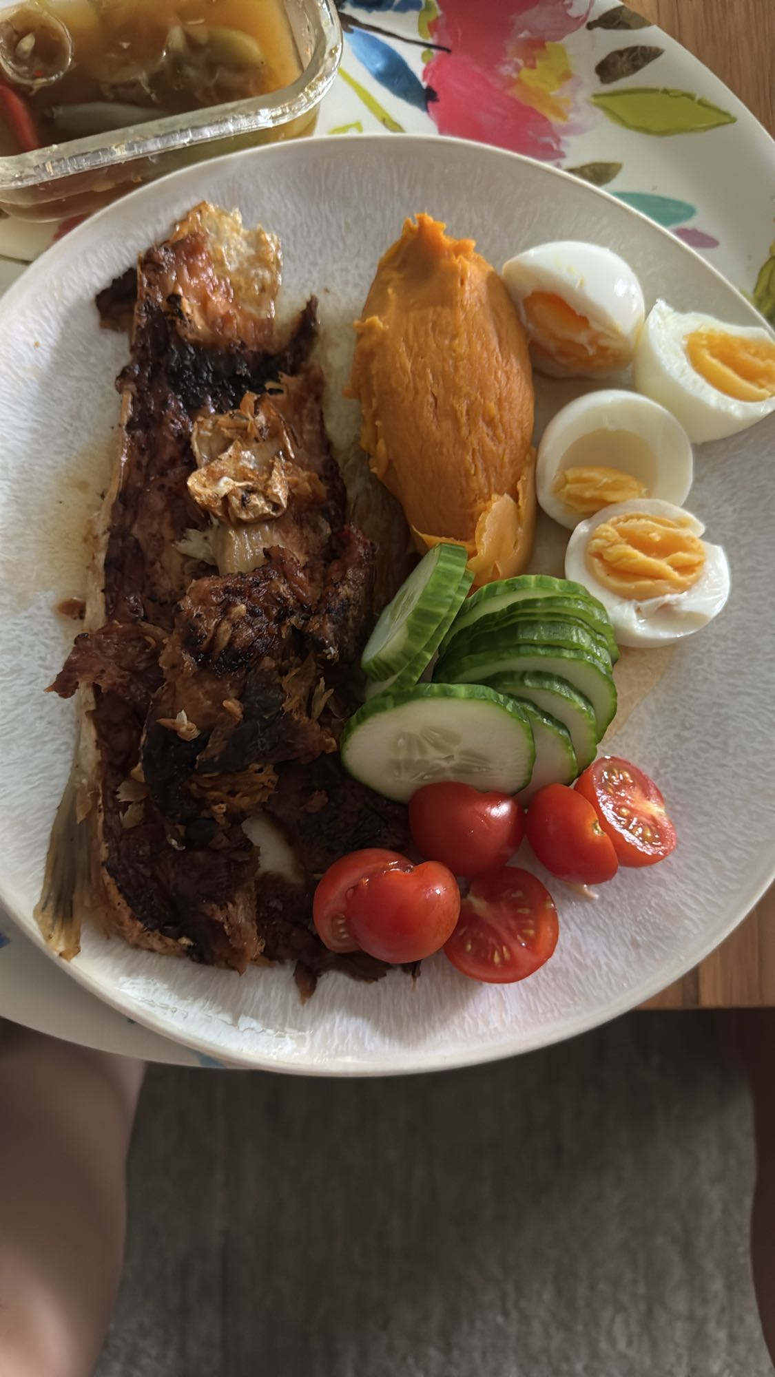 Fisk, sötpotatis & äggtallrik