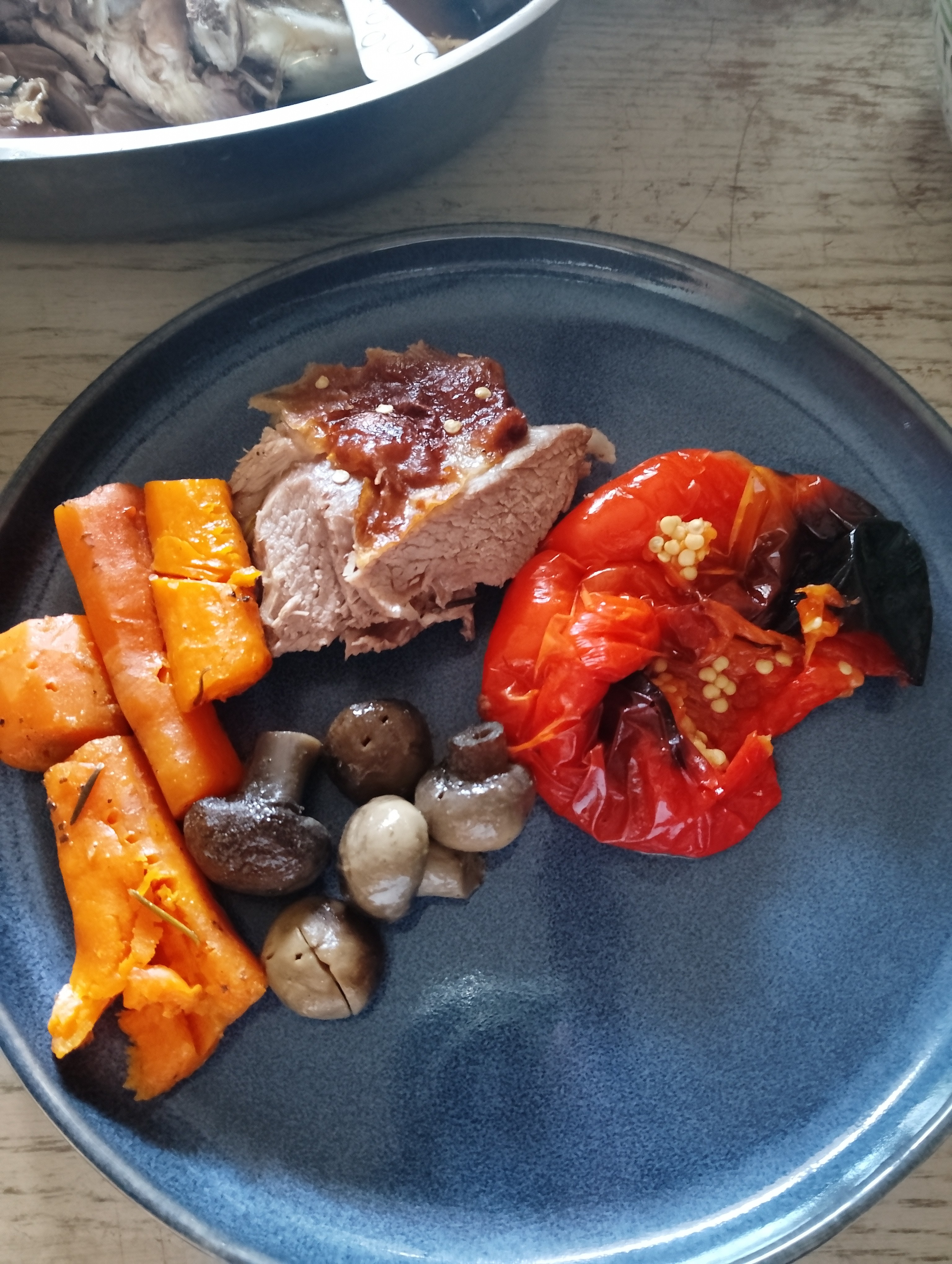 Roast Meat with Veggies