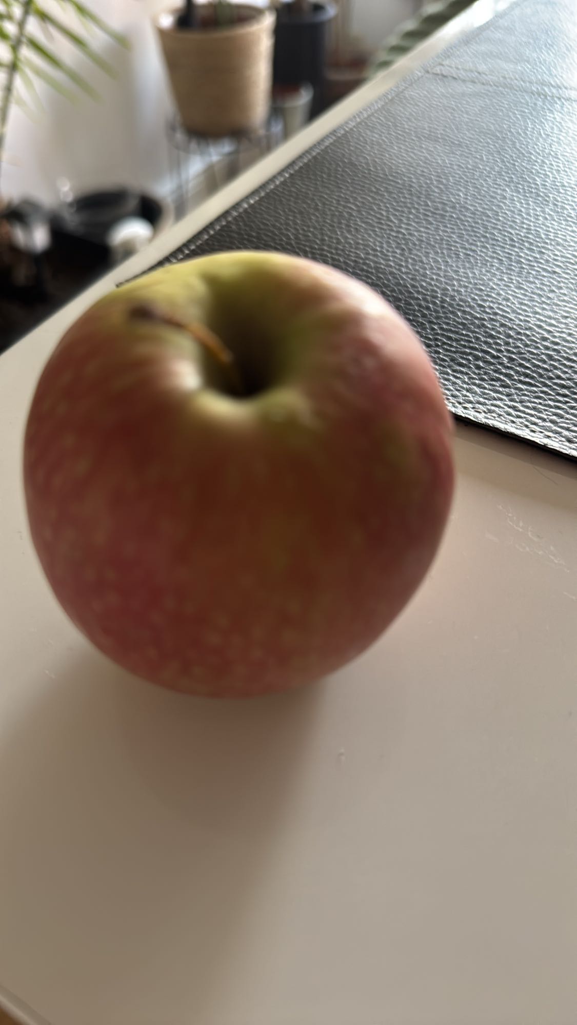 Äpple