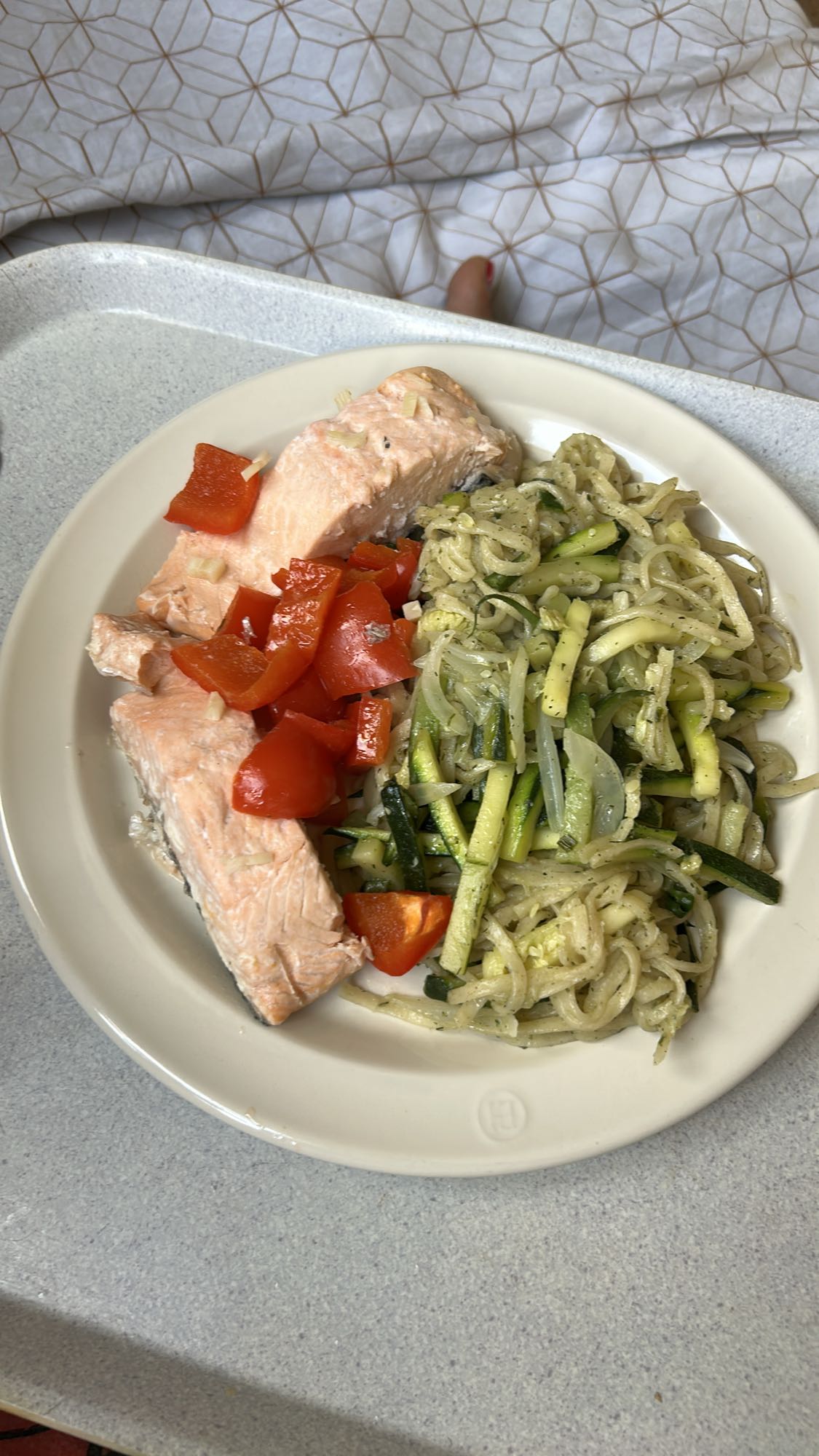 Saumon et légumes sautés