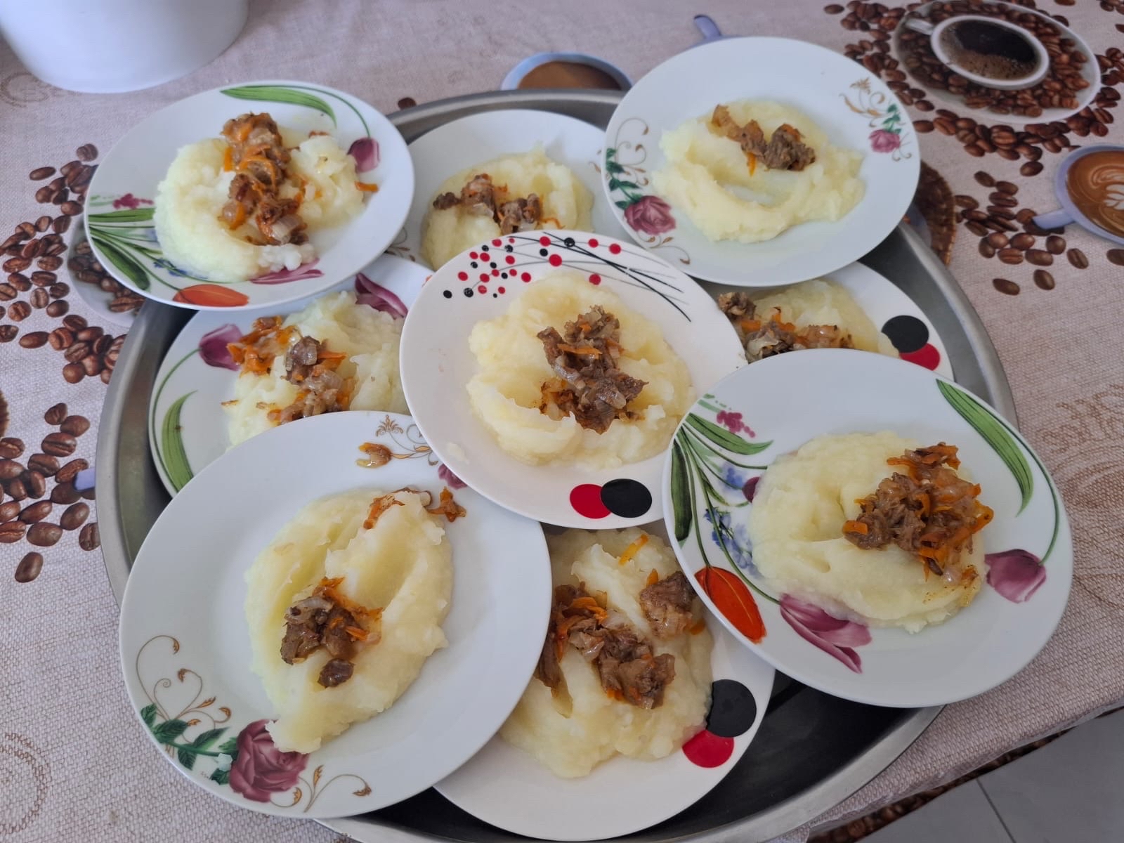 Patates Püresi ve Etli Sos