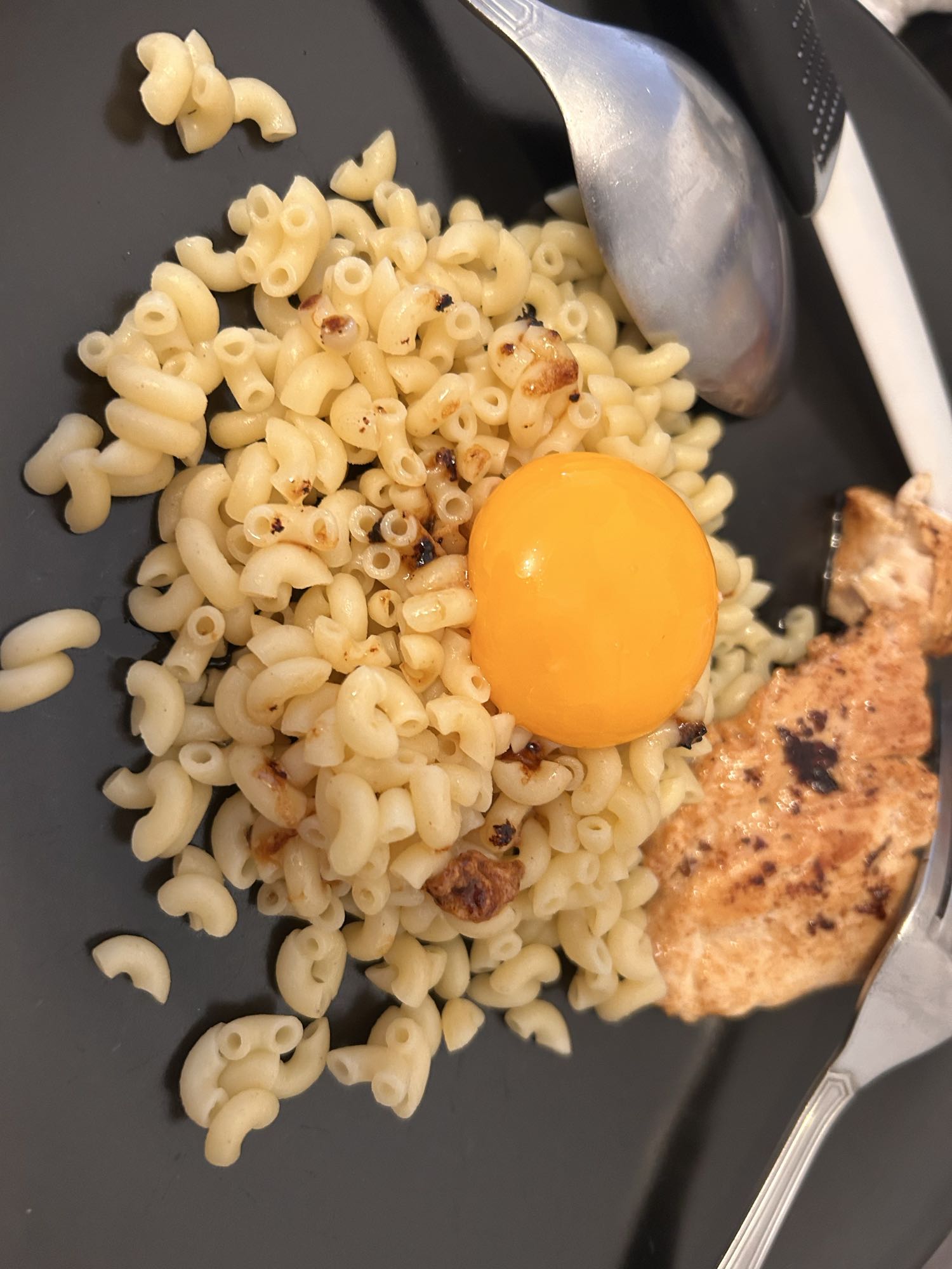 Pâtes jaune d’œuf et filet de poulet