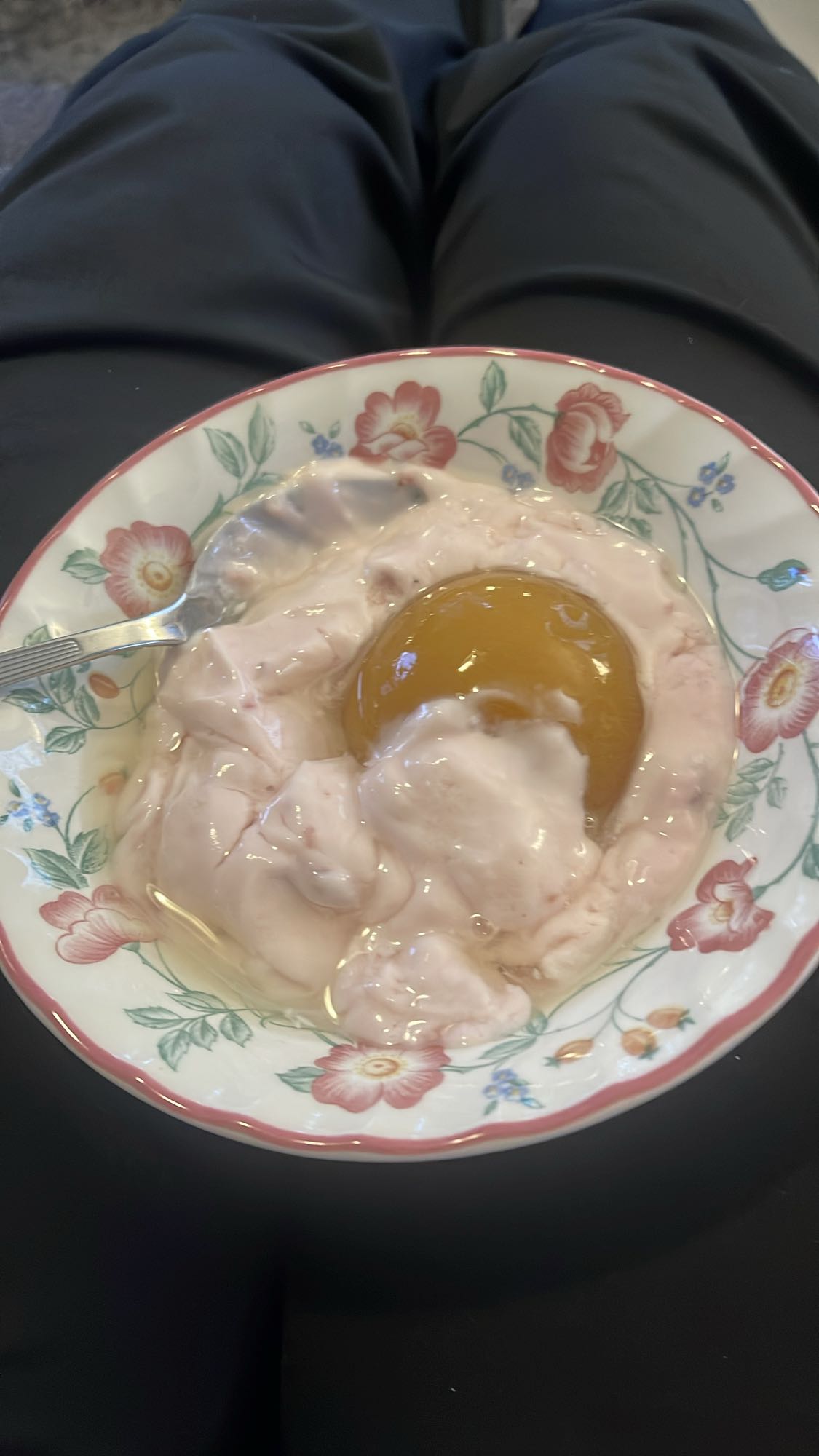 Yogurt with peach