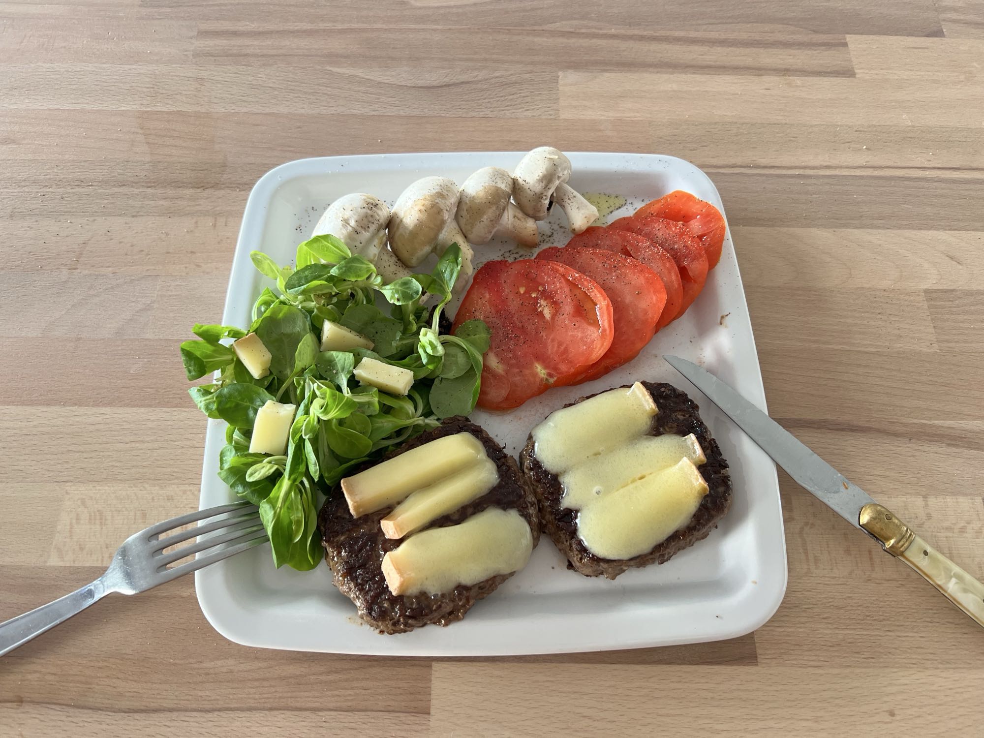 Assiette steak fromage