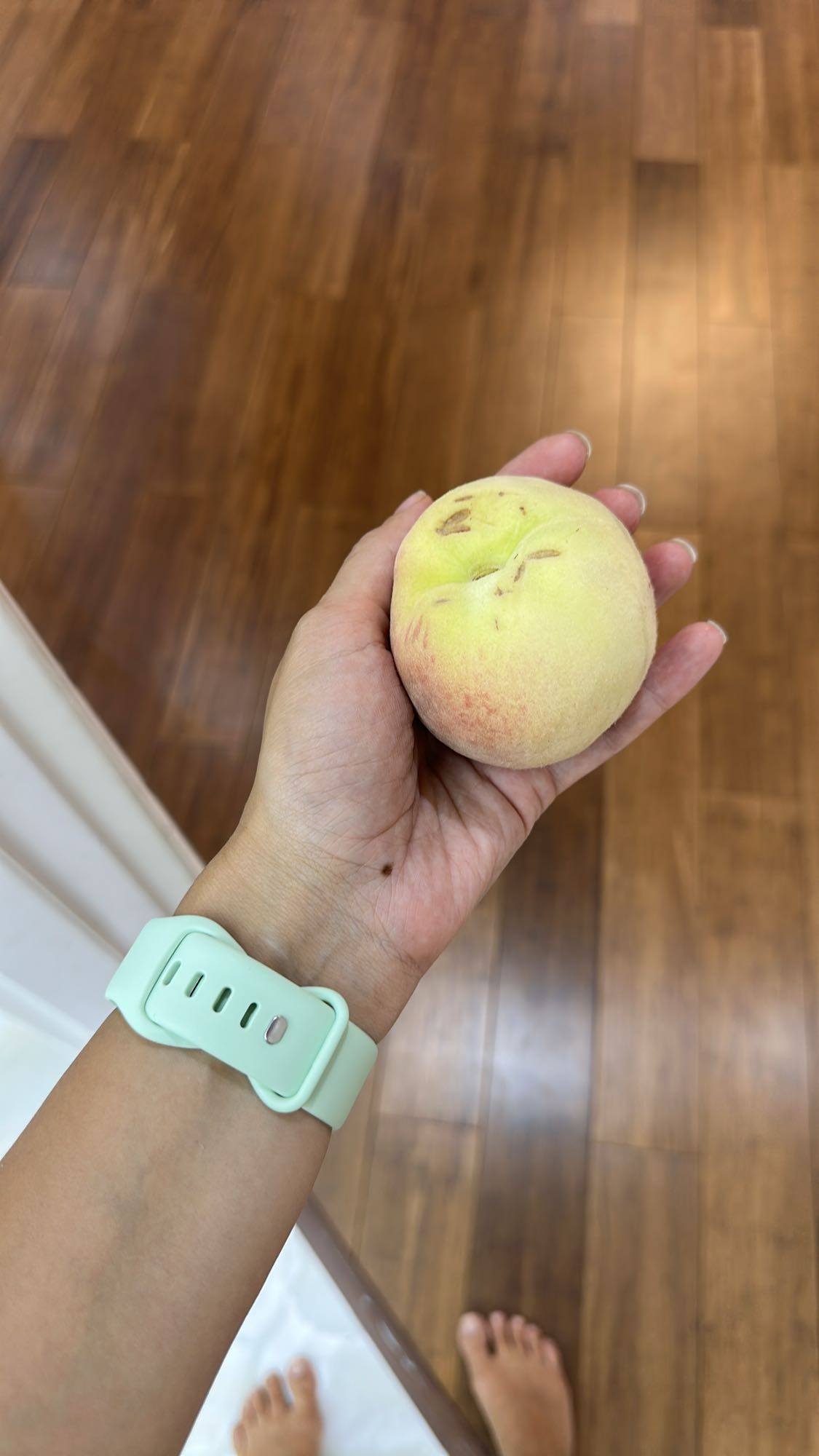White Peach Snack