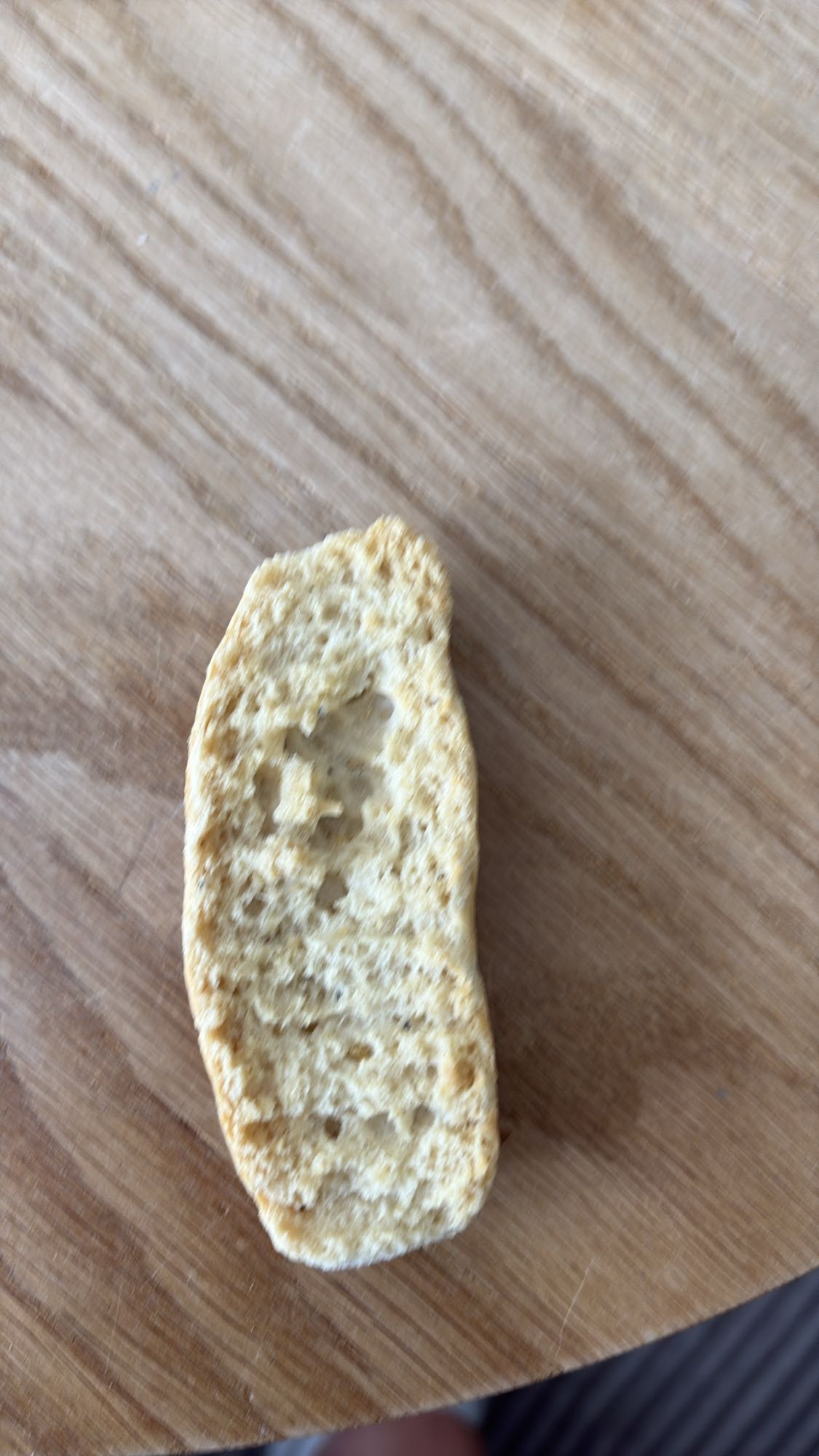 Liten skiva rostat bröd