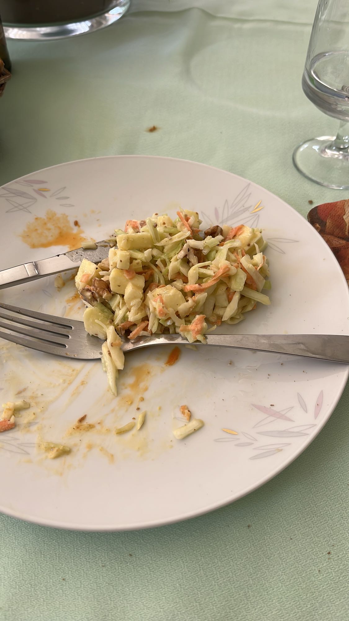 ensalada de col cremosa