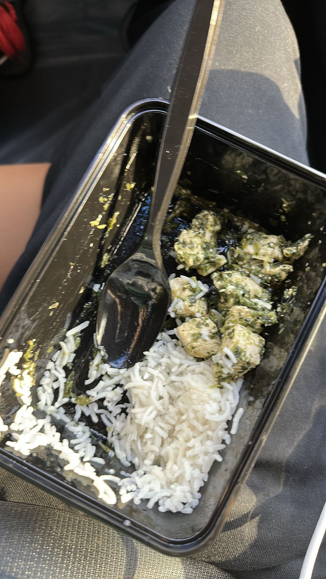 دجاج بالسبانخ والأرز