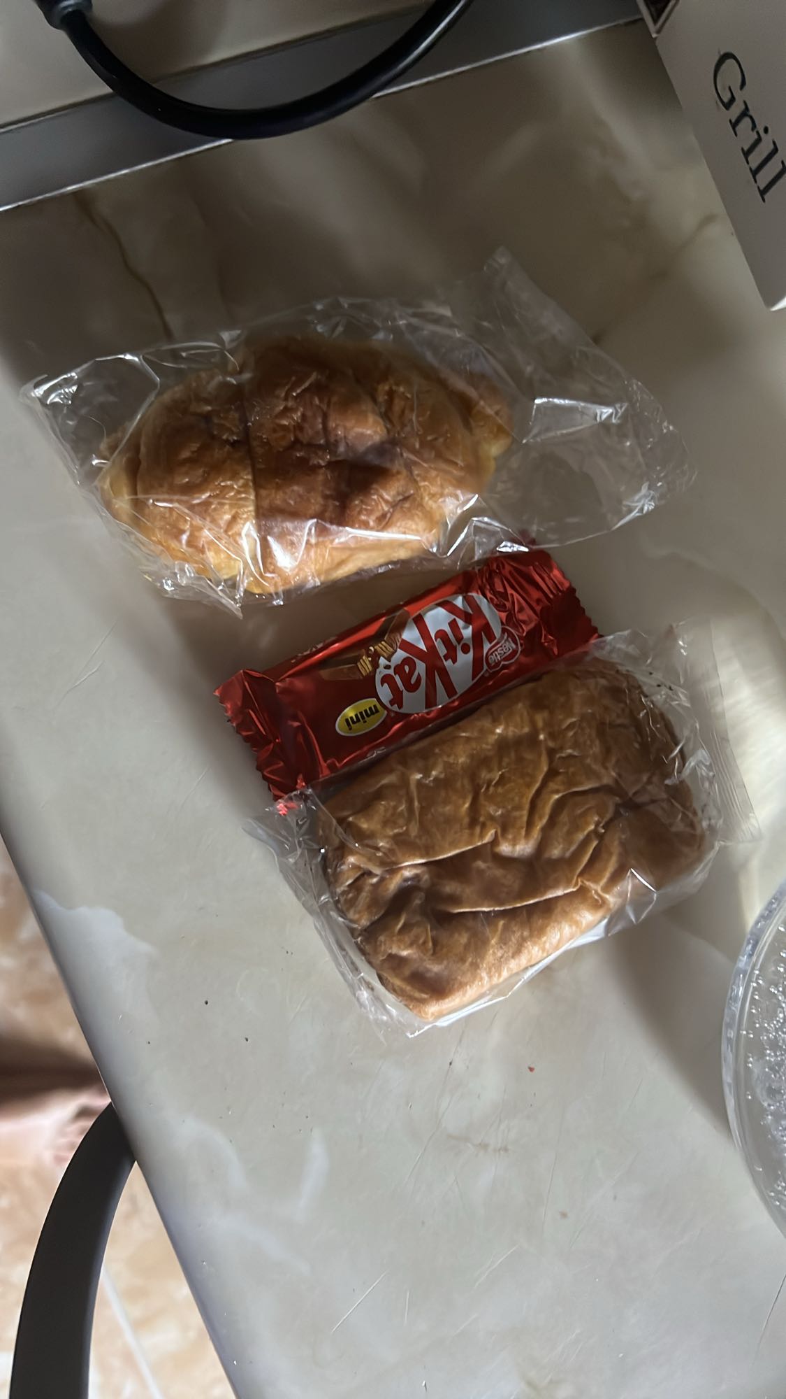 Pan dulce y KitKat mini