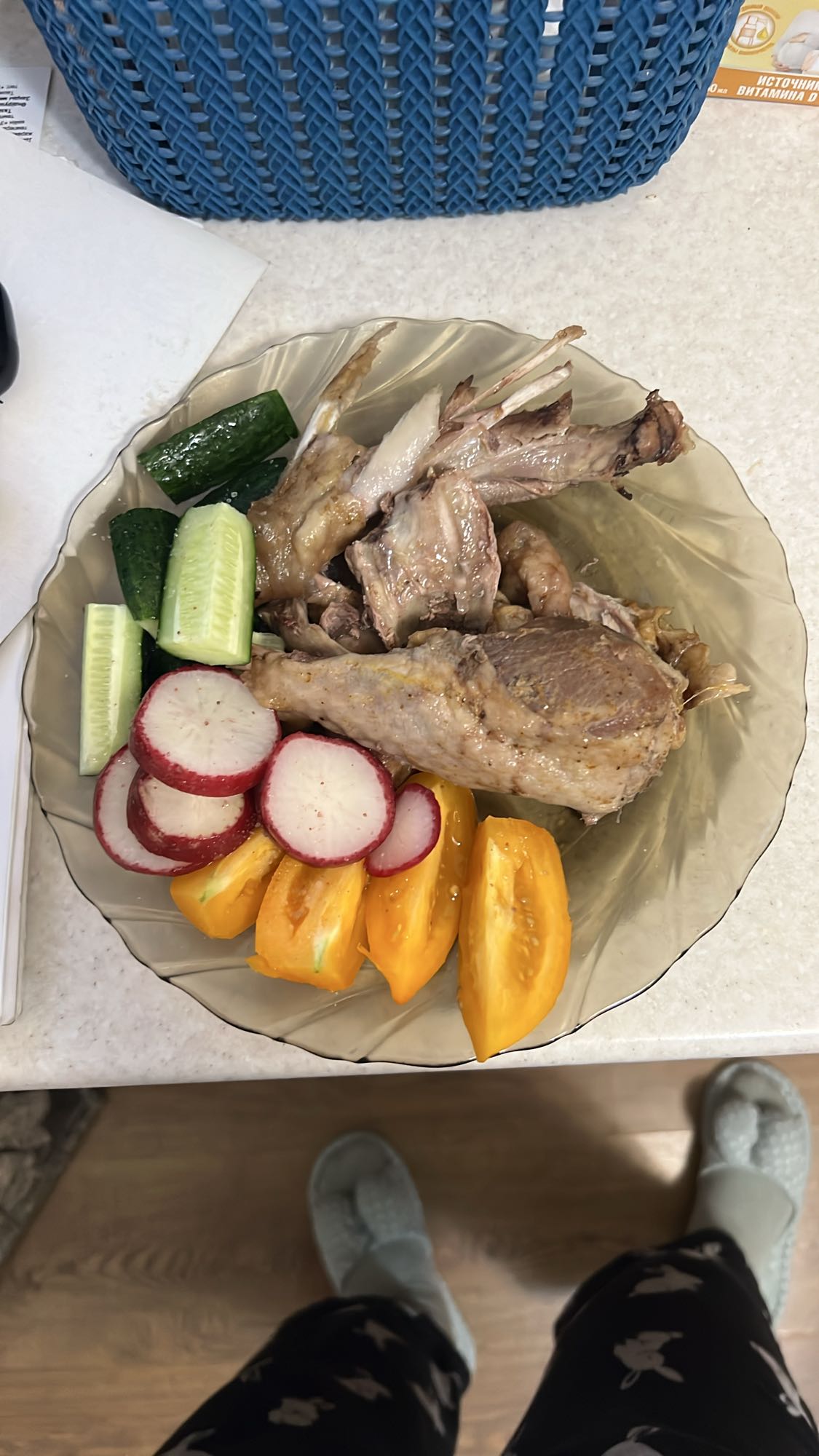 Тарелка с мясом и овощами