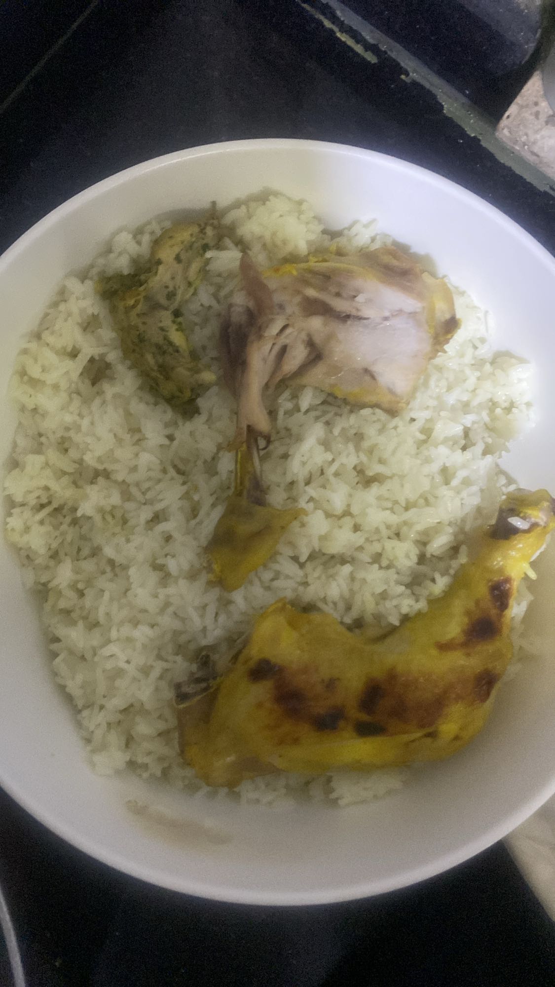 دجاج مع أرز أبيض