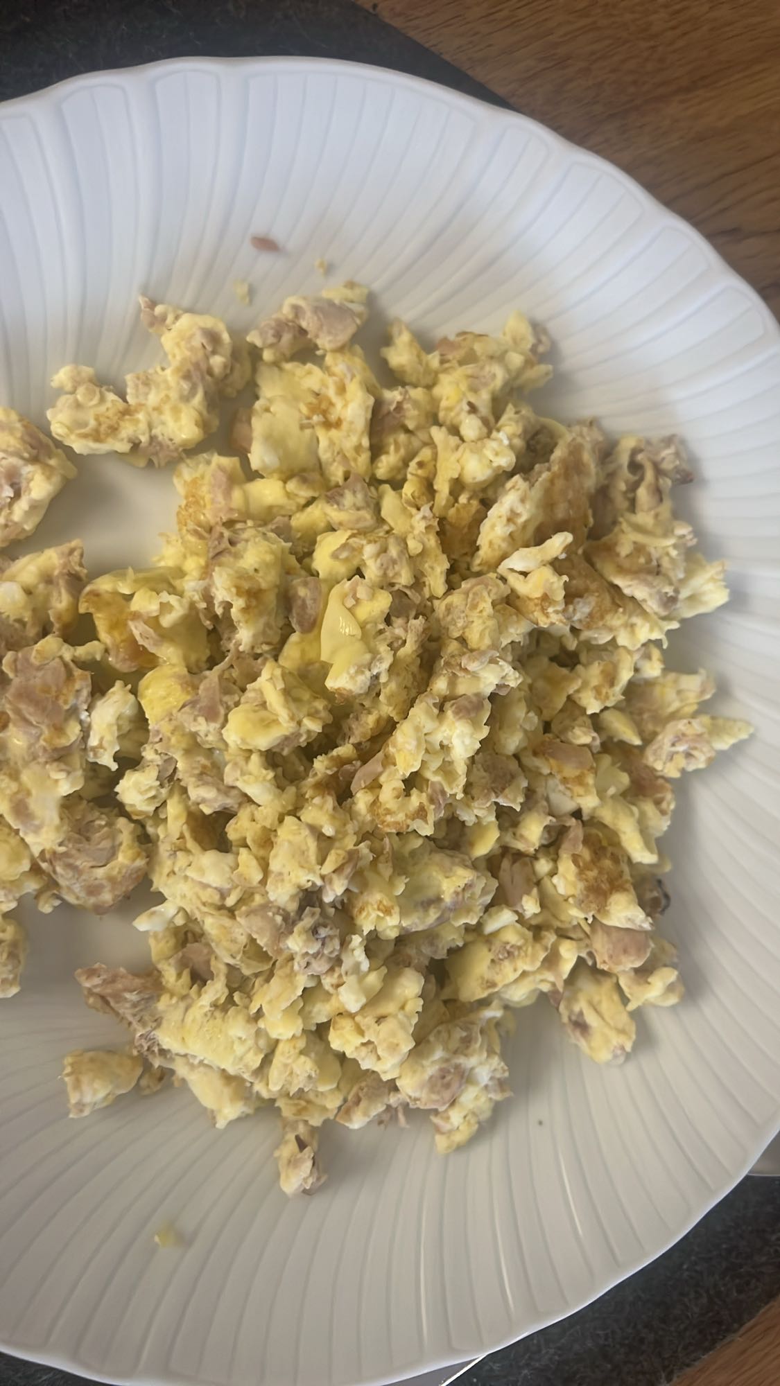 Yumurtalı ton balığı